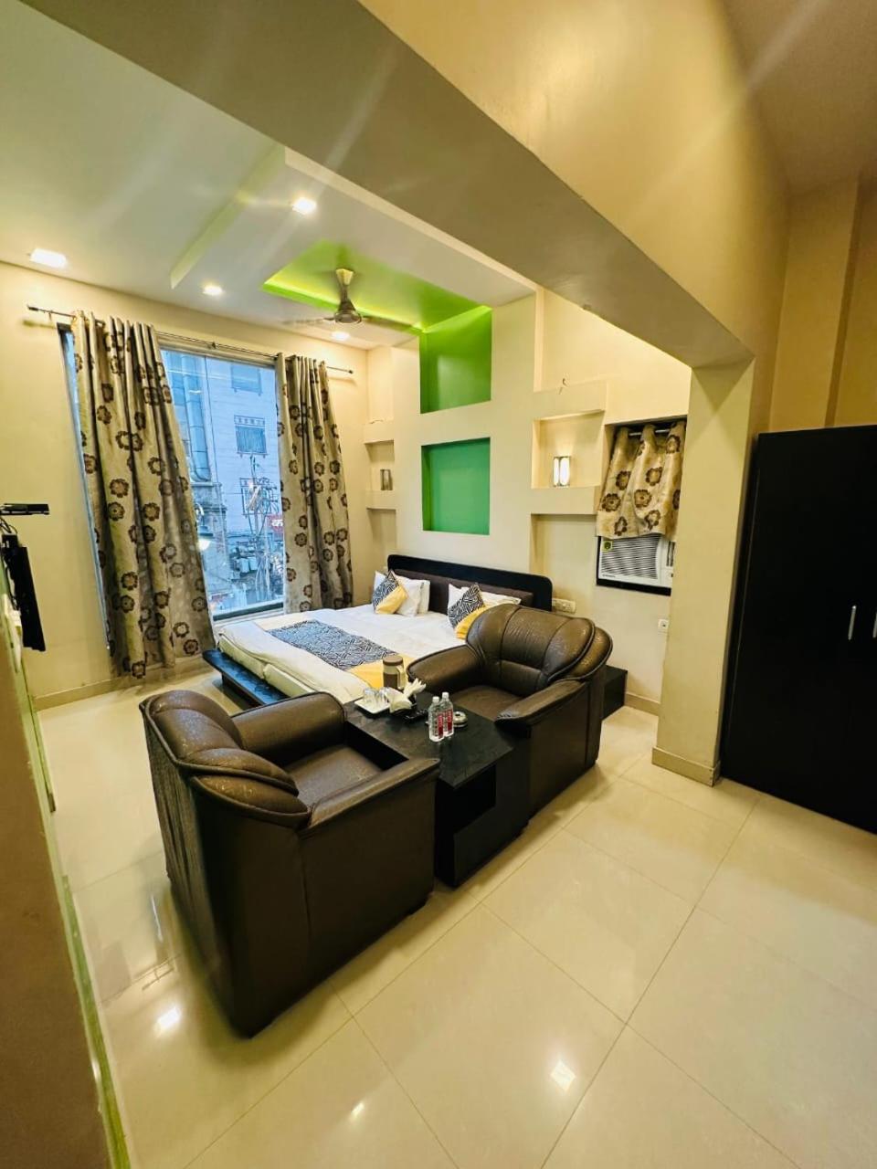 Suite - Photo 3