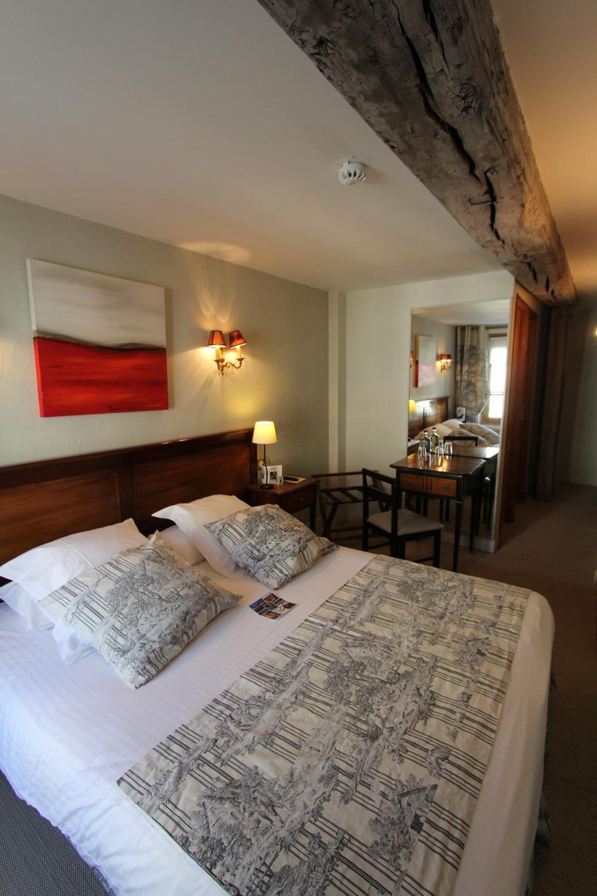 Superior Queen Room