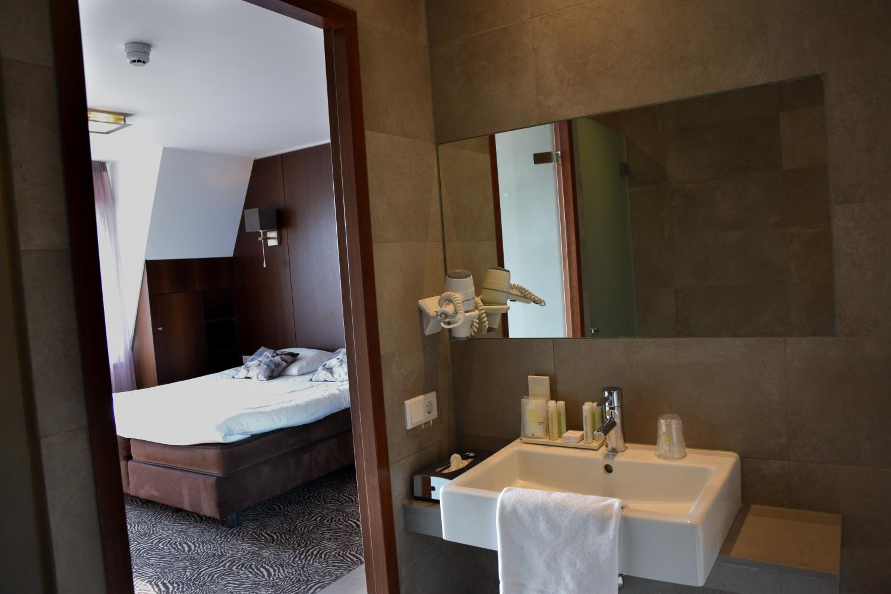 Deluxe Room - 2 Single Beds  - Photo 8