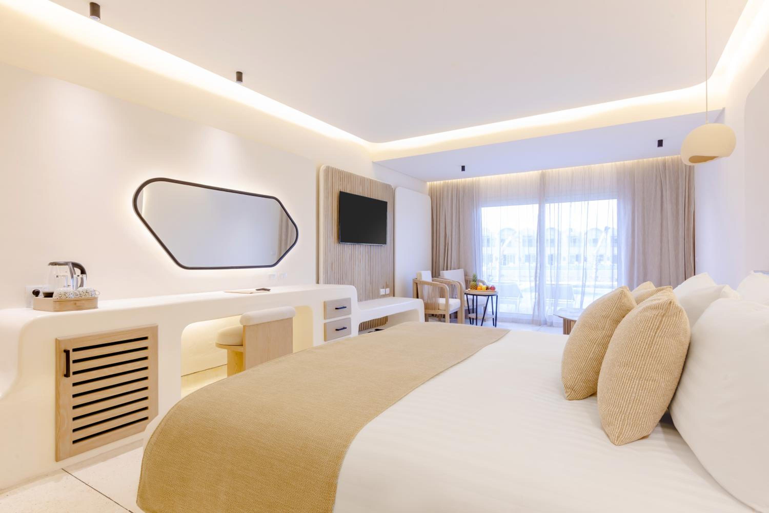 Executive Swim-Up Suite photo 3