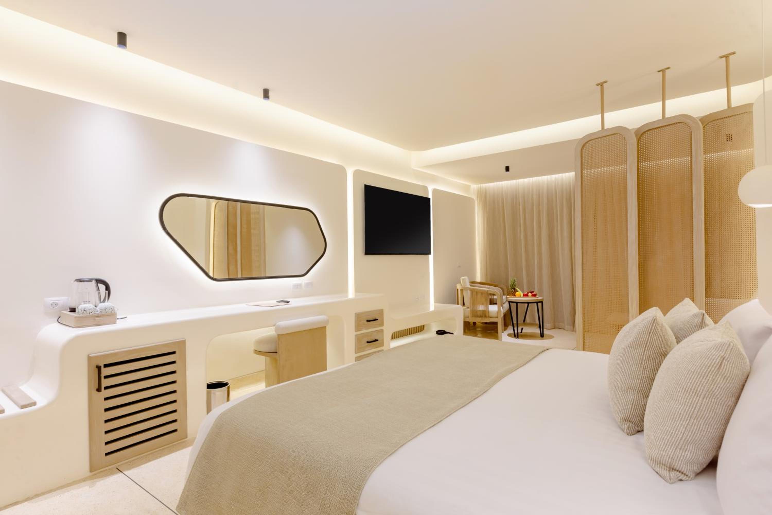 Deluxe Beach Front Suite photo 3