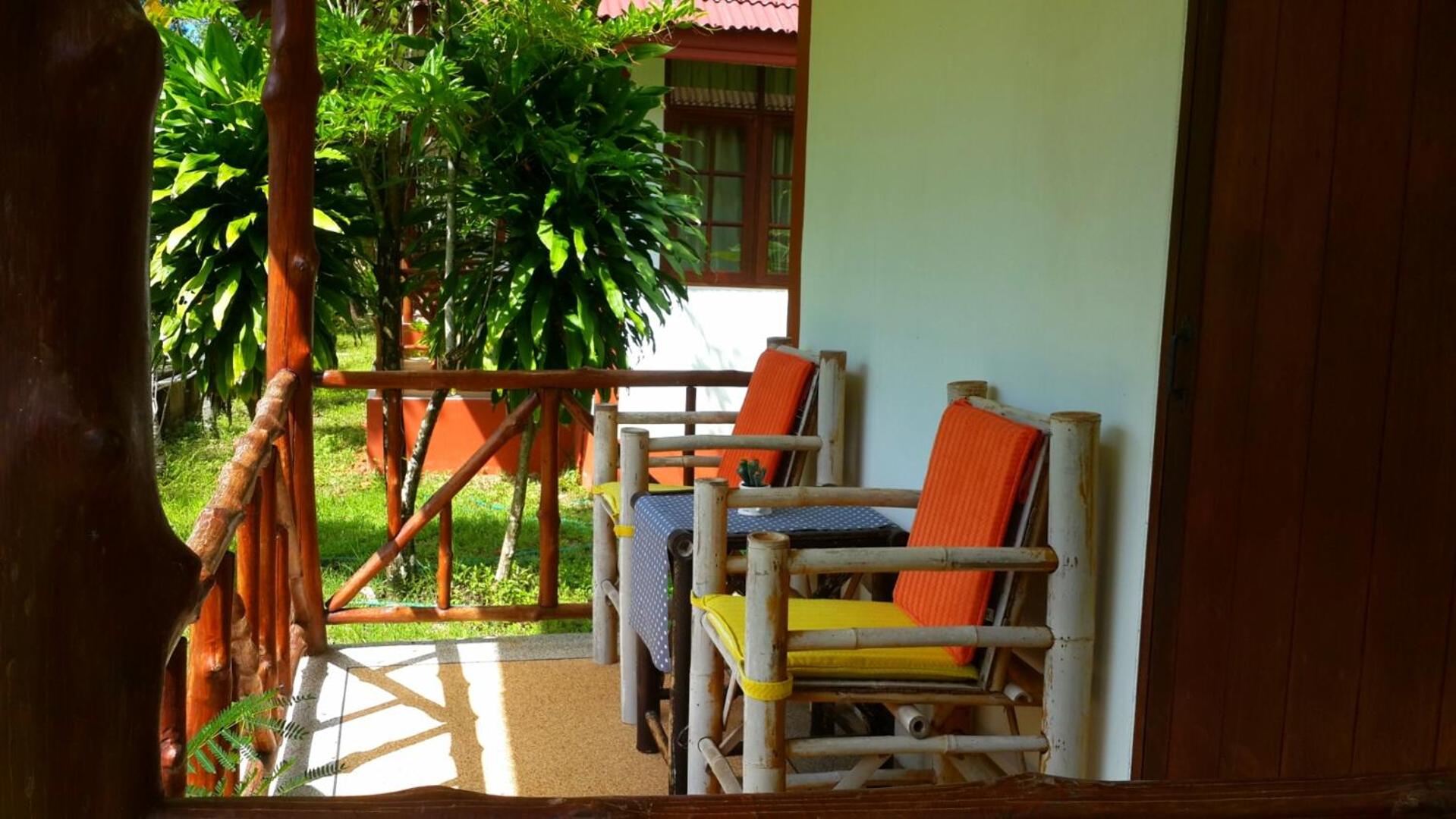 Bungalow with Garden View photo 3