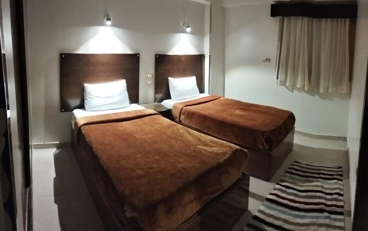 Double or Twin Room with Private Bathroom - Photo 1