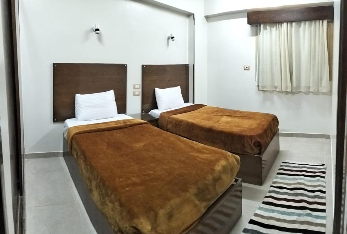Double or Twin Room with Private Bathroom - Photo 5