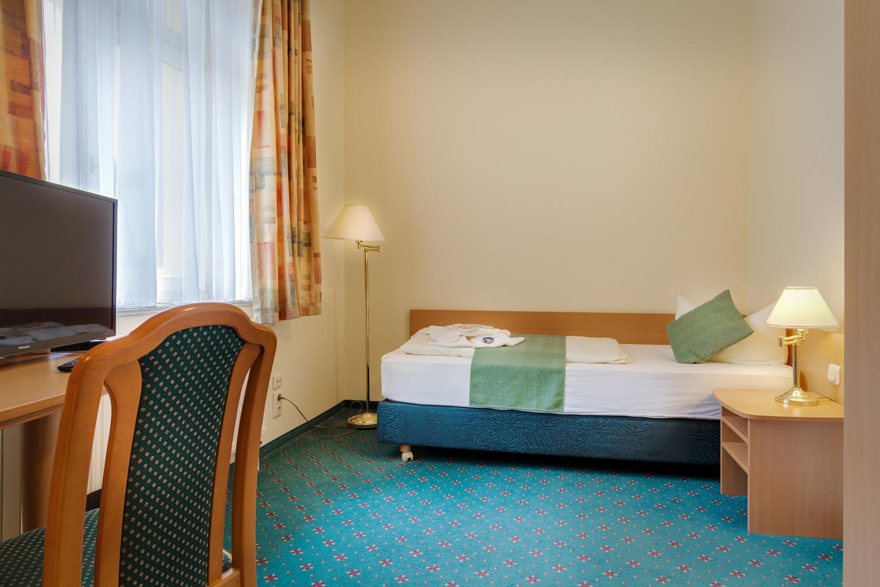 Single Room photo 2