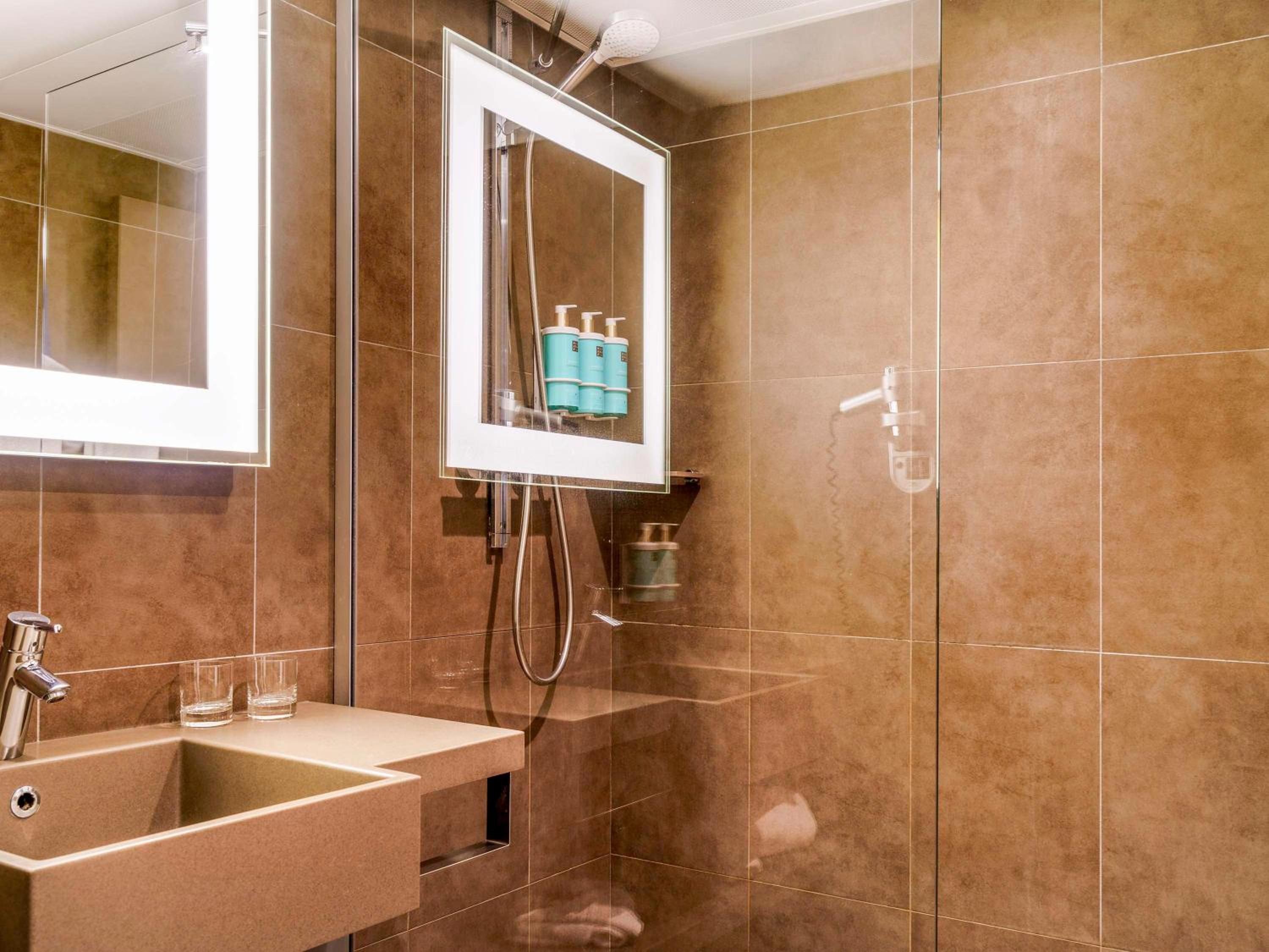 Superior Double Room with Shower photo 3