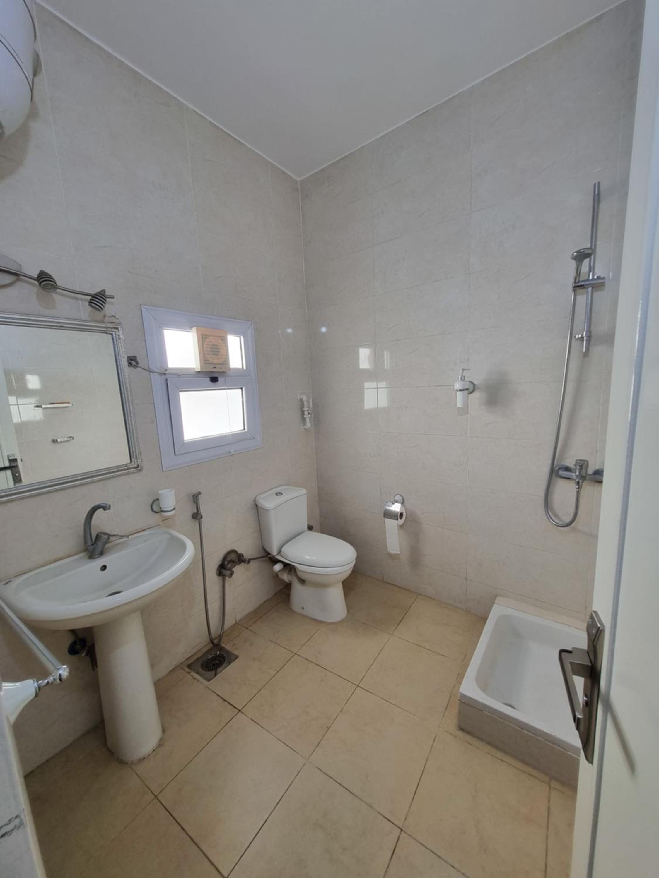 Three-Bedroom Apartment with Water View photo 2