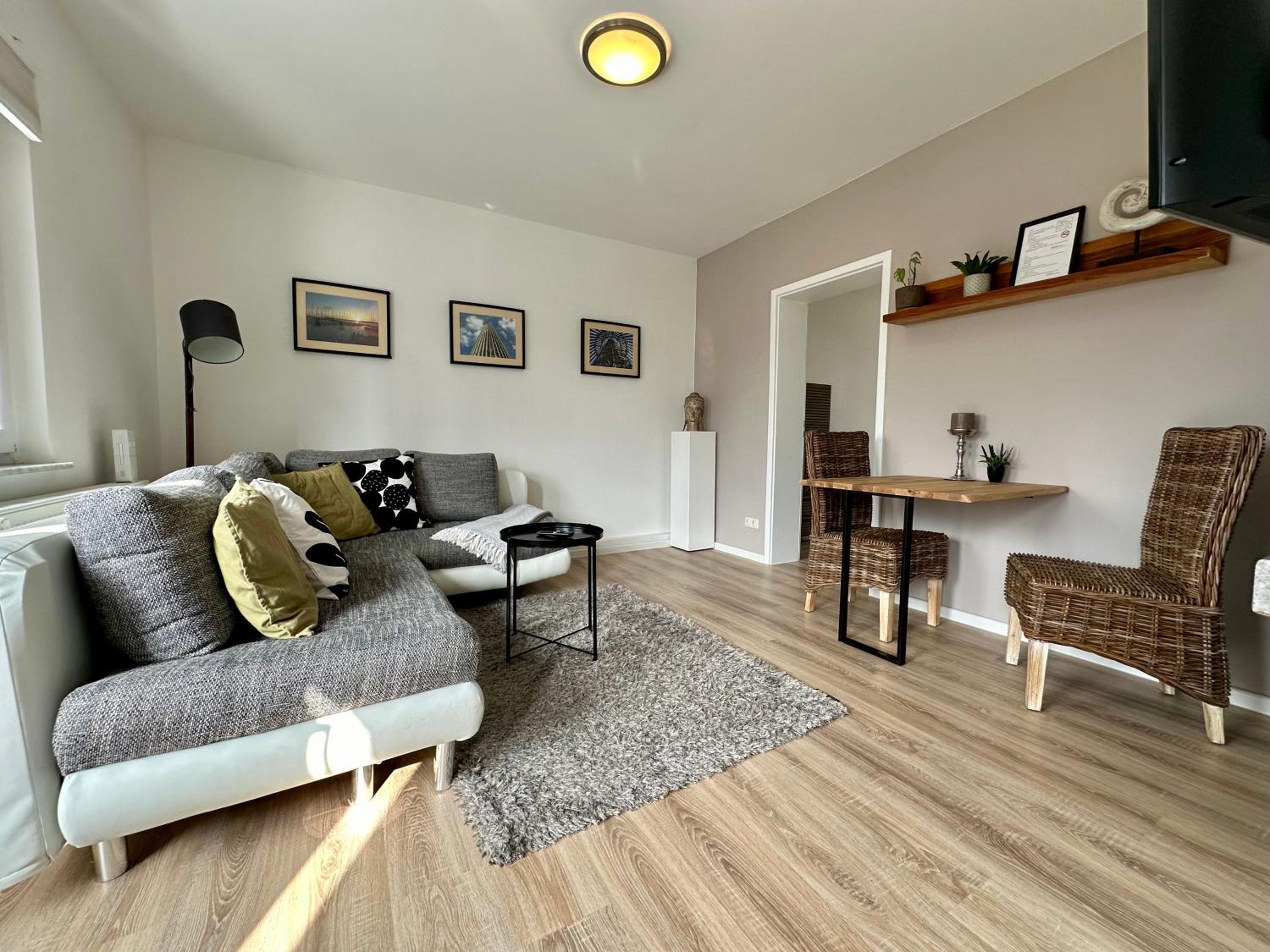 Two-Bedroom Apartment - Photo 3
