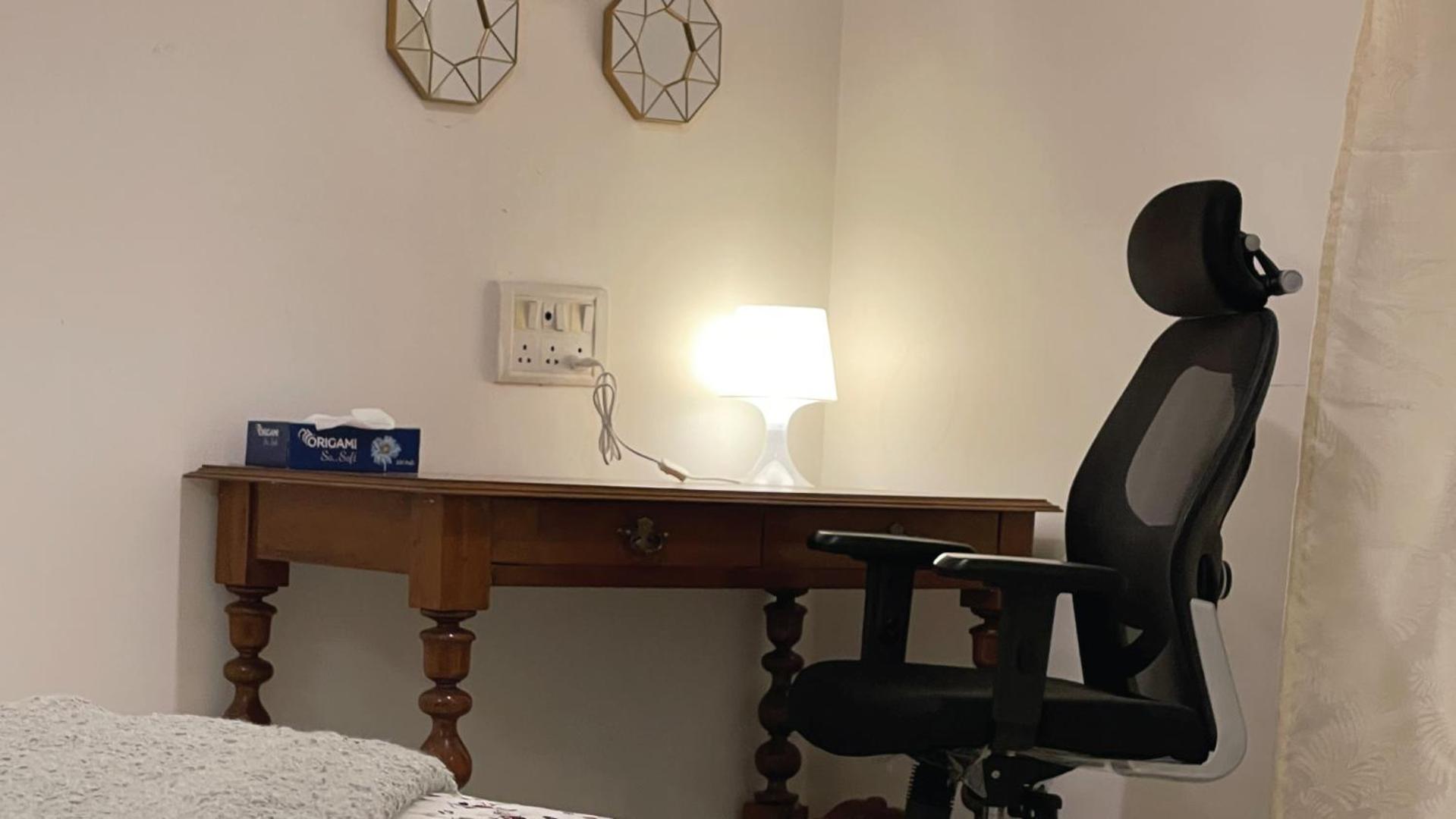 Business King Room photo 3