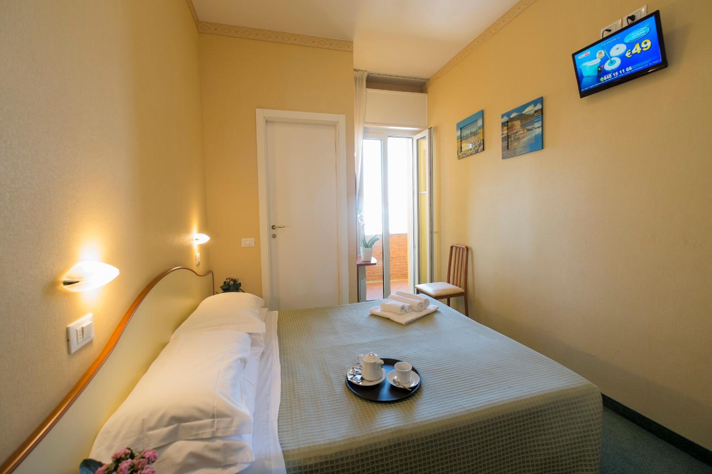 Small Double Room with balcony