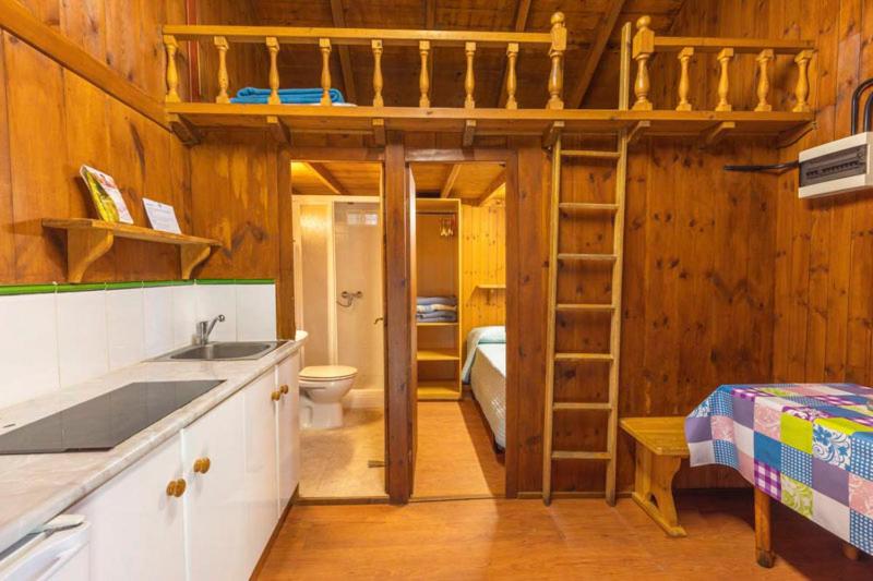 Bungalow (2 Adults)