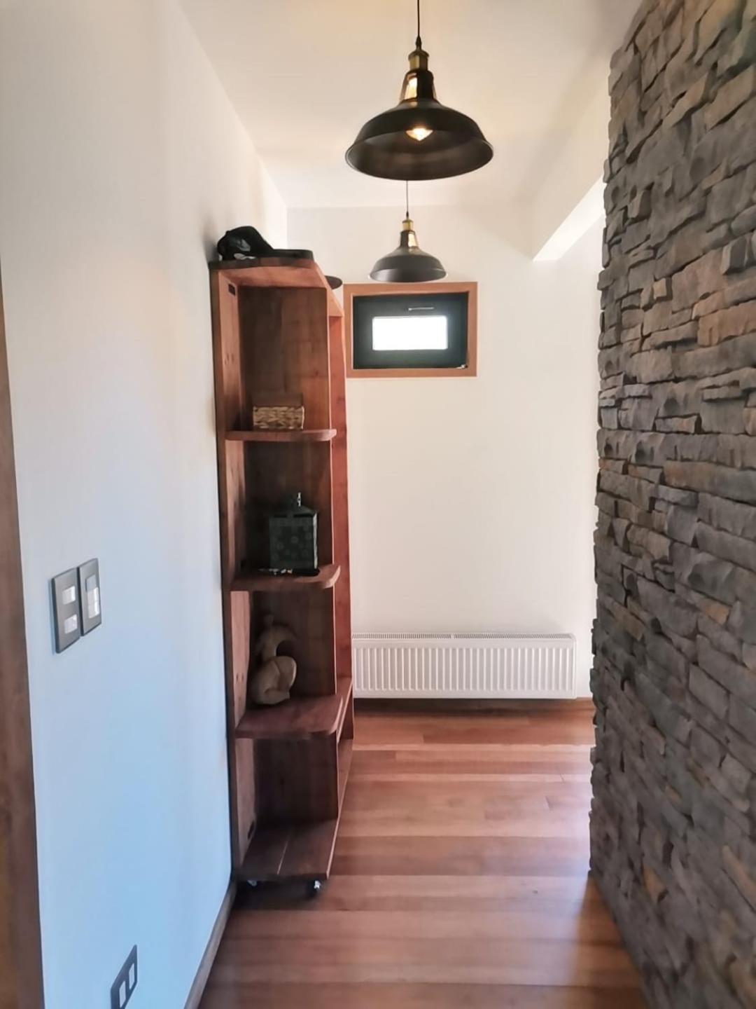 One-Bedroom House photo 1