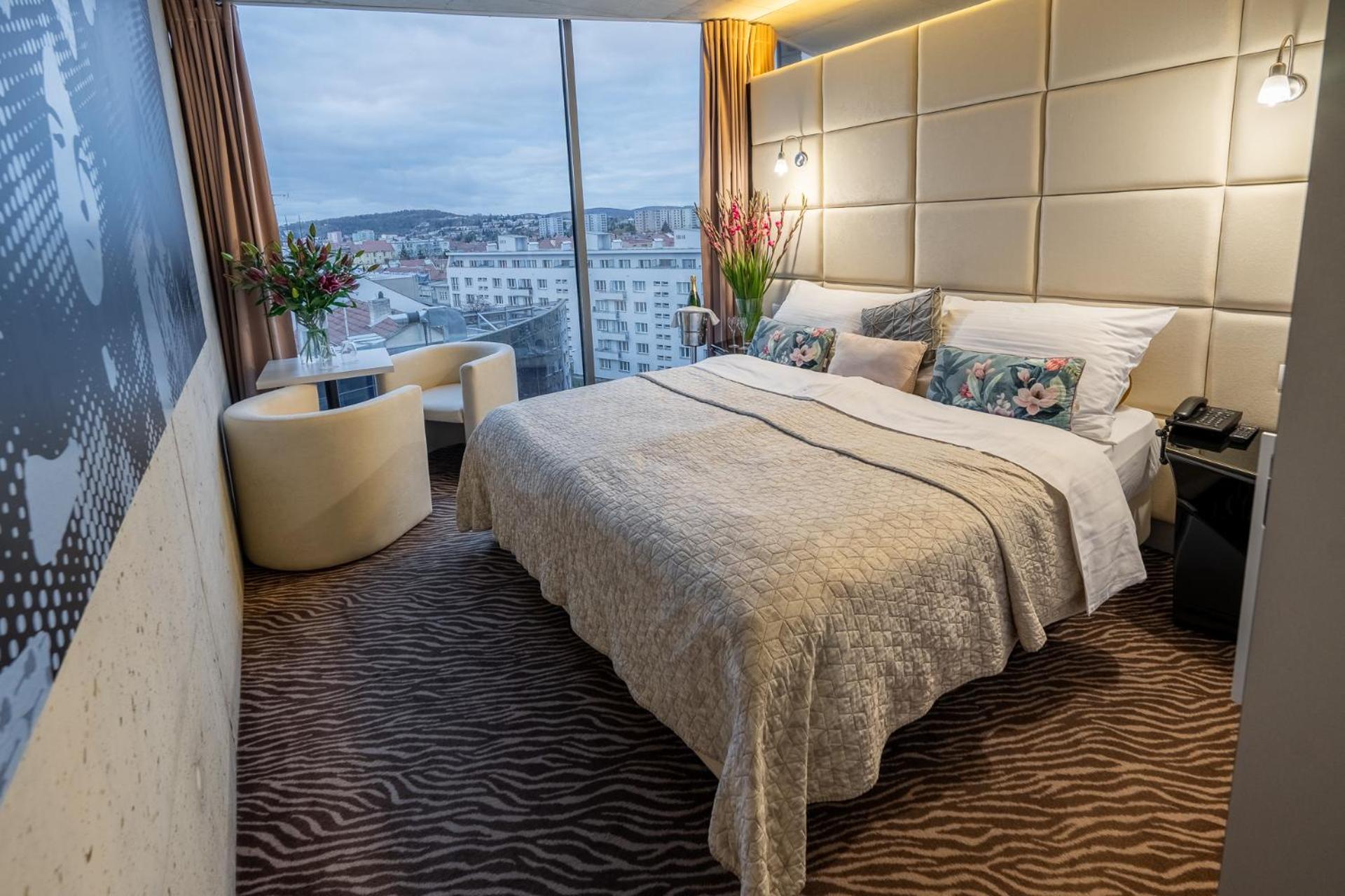 Double Room with Private Bathroom photo 2