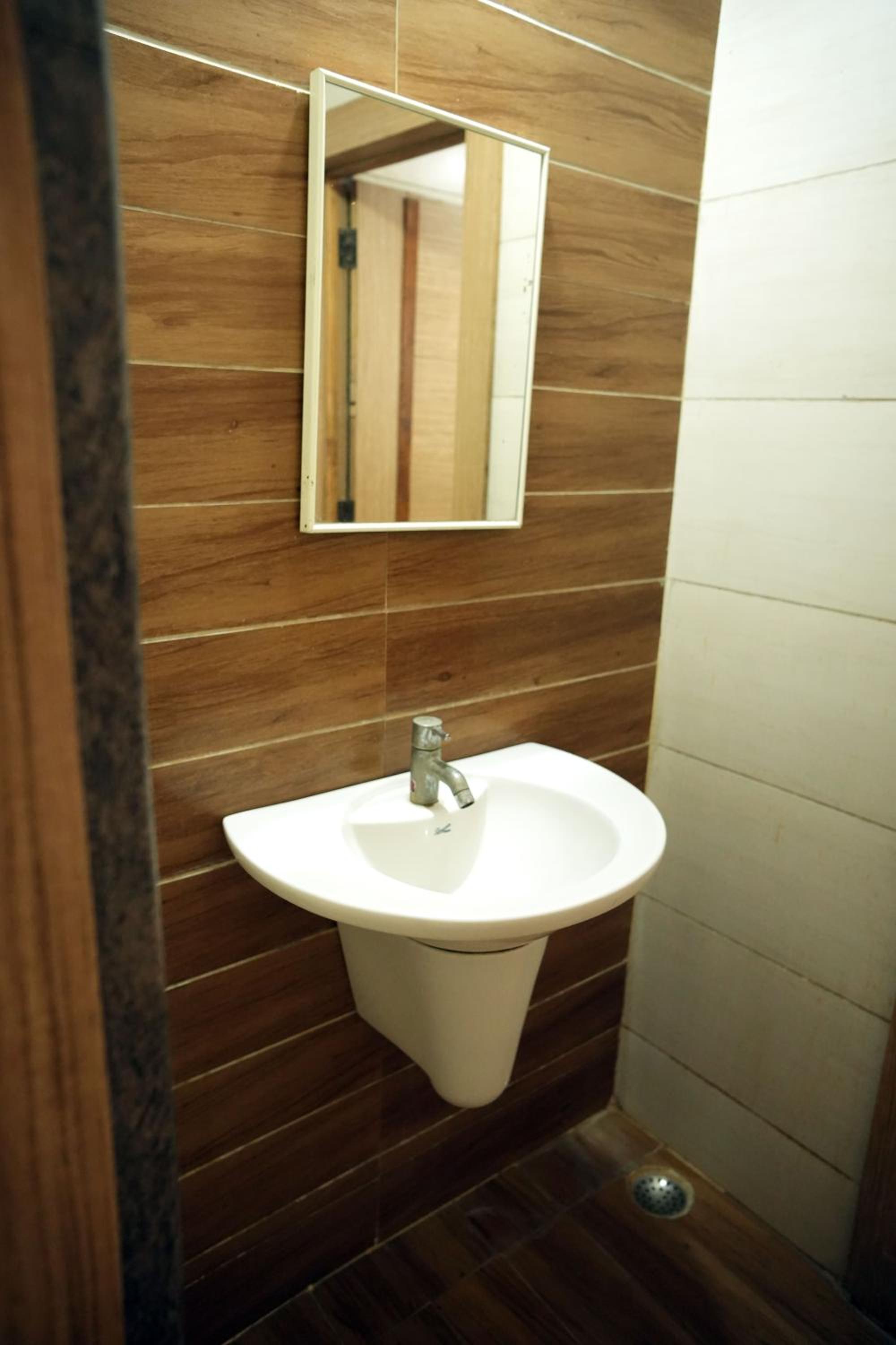 Duplex Quadruple Room - Photo 7