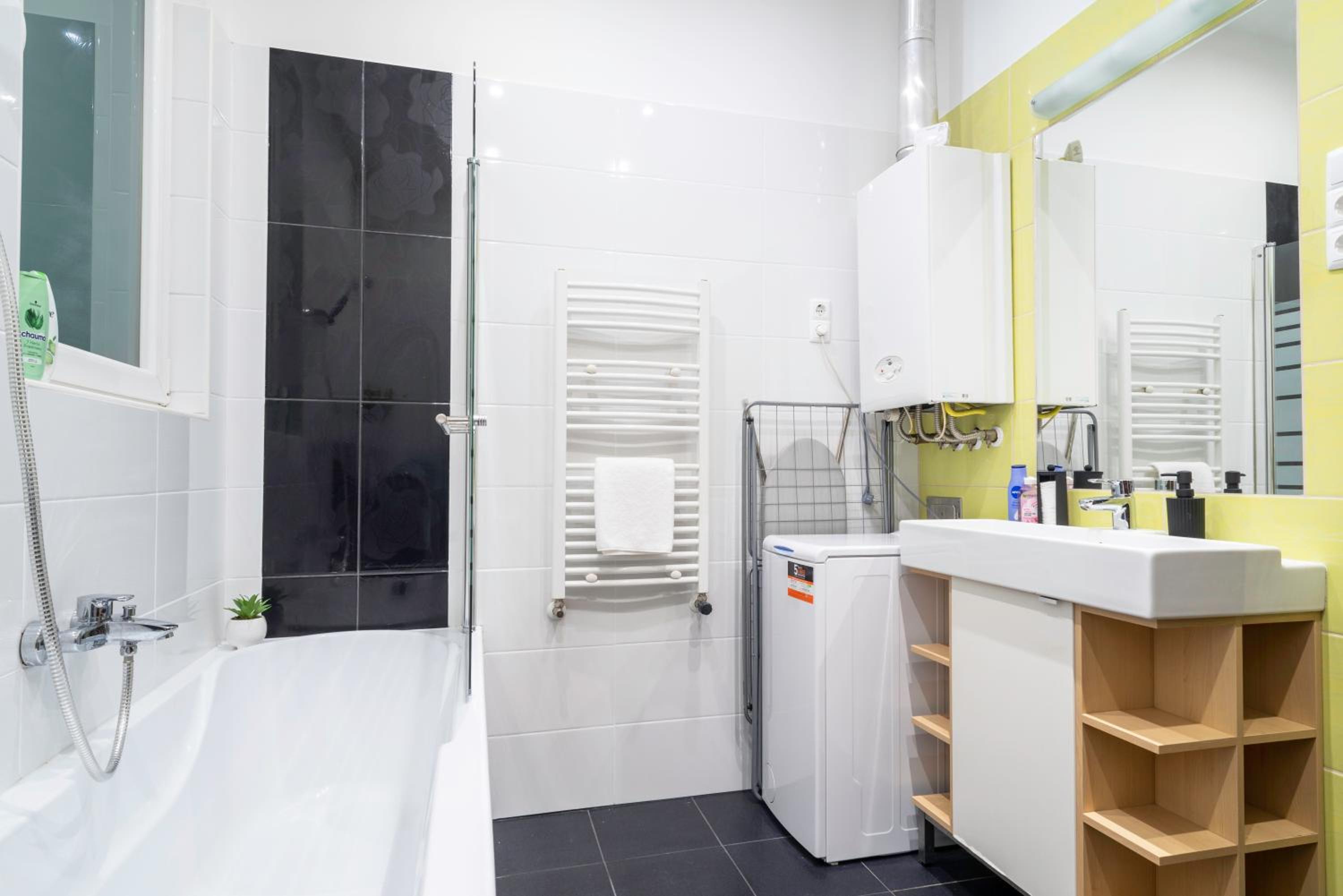 Two-Bedroom Apartment - Photo 17