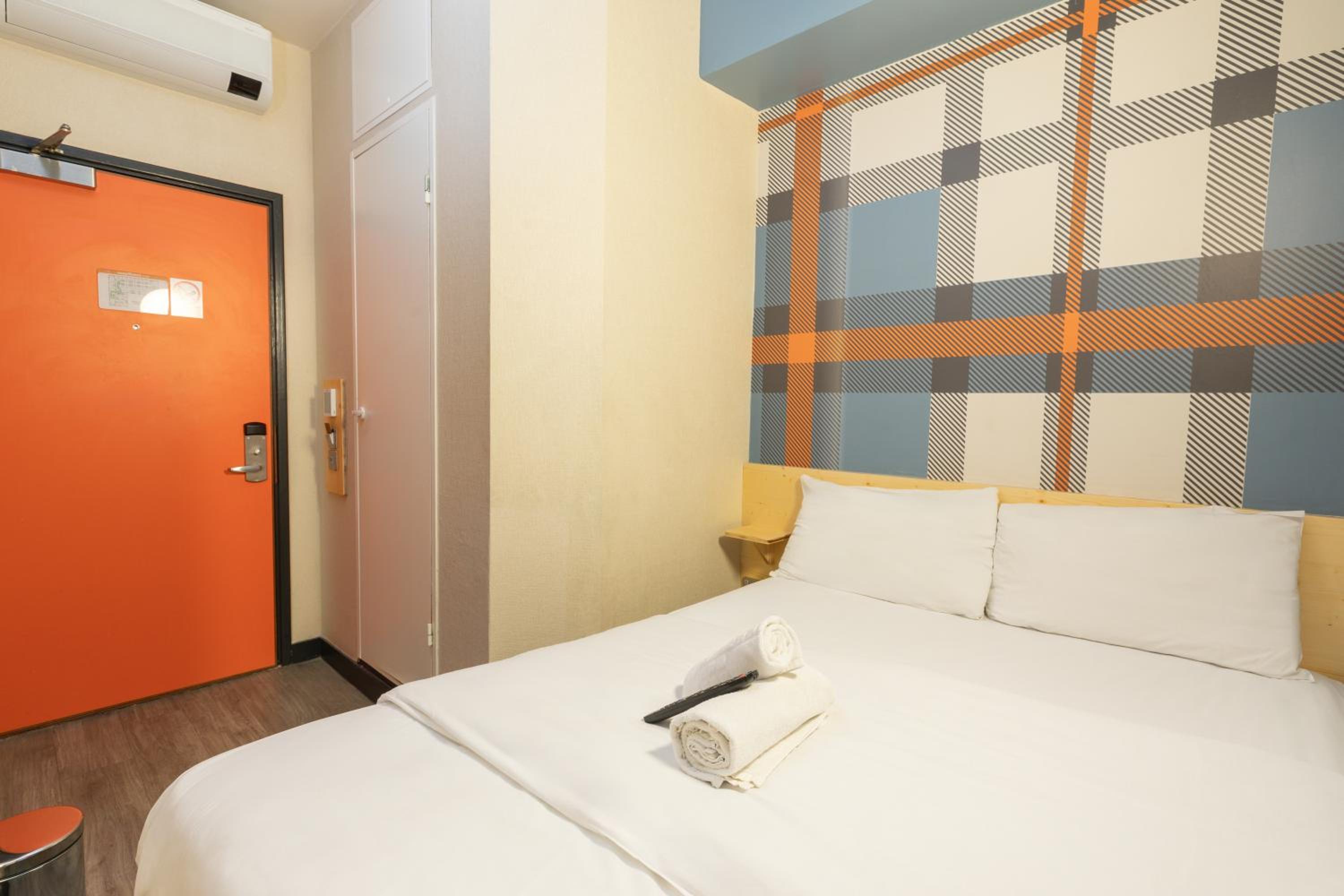 Double Room without Window photo 3