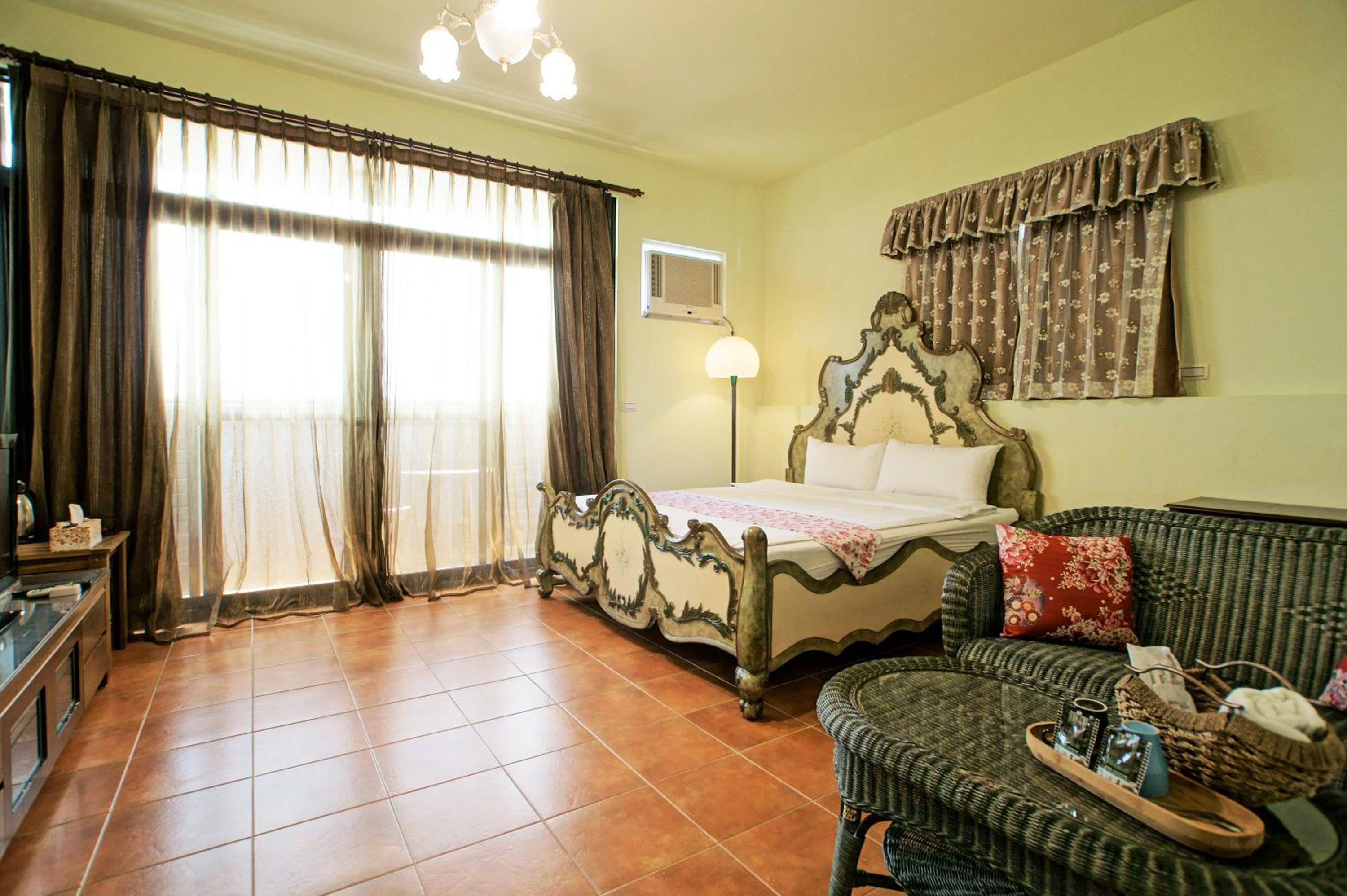 Large Double Room photo 3