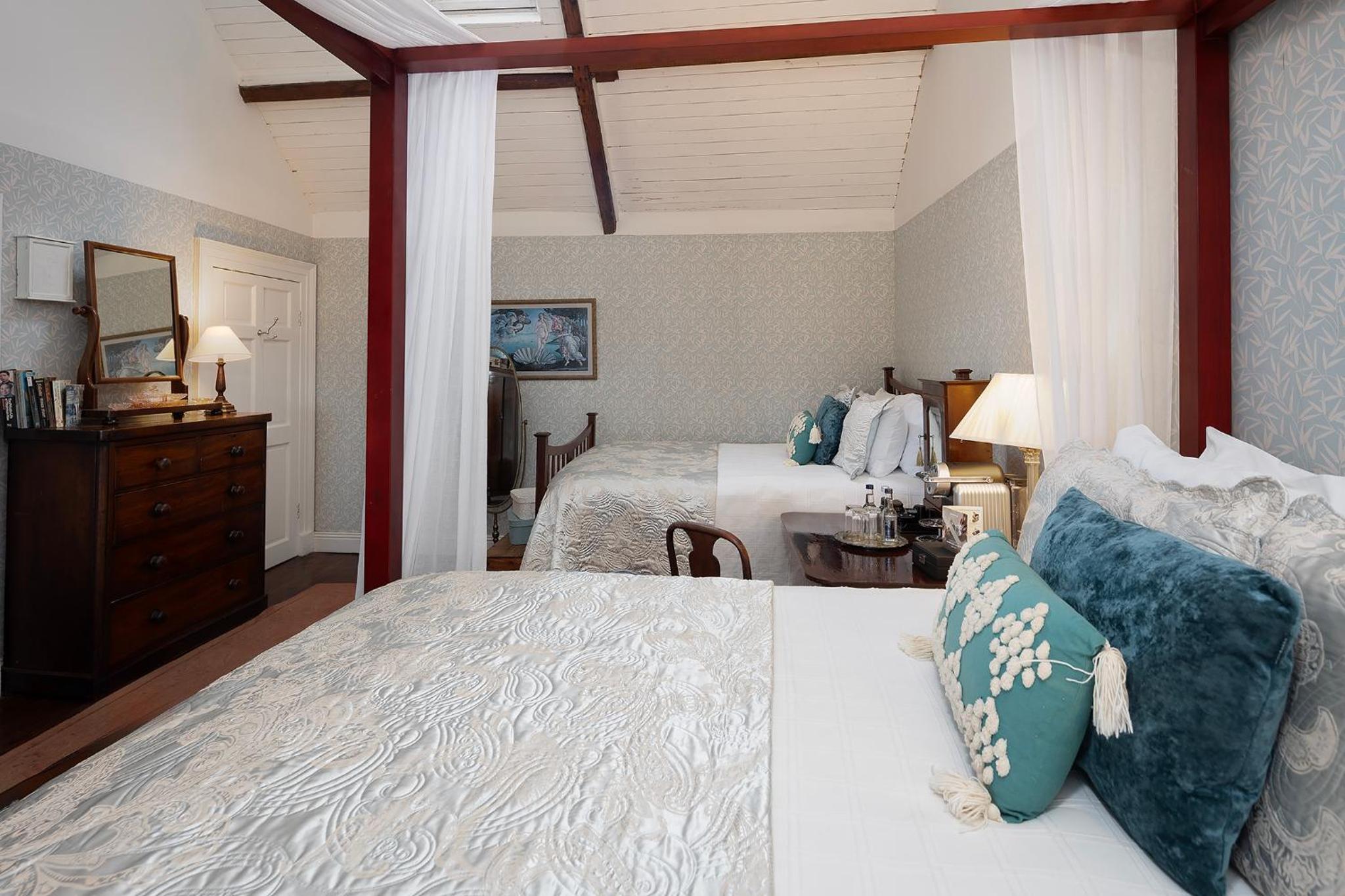 Deluxe Triple Room photo 3
