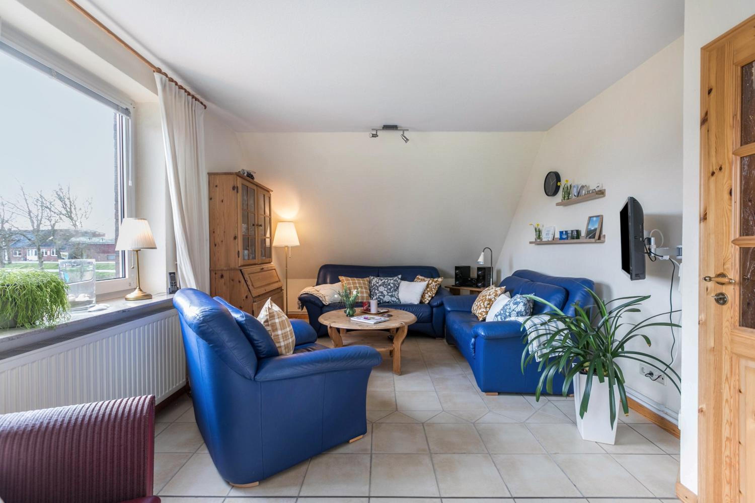 Two-Bedroom Deluxe Apartment with Garden View photo 1