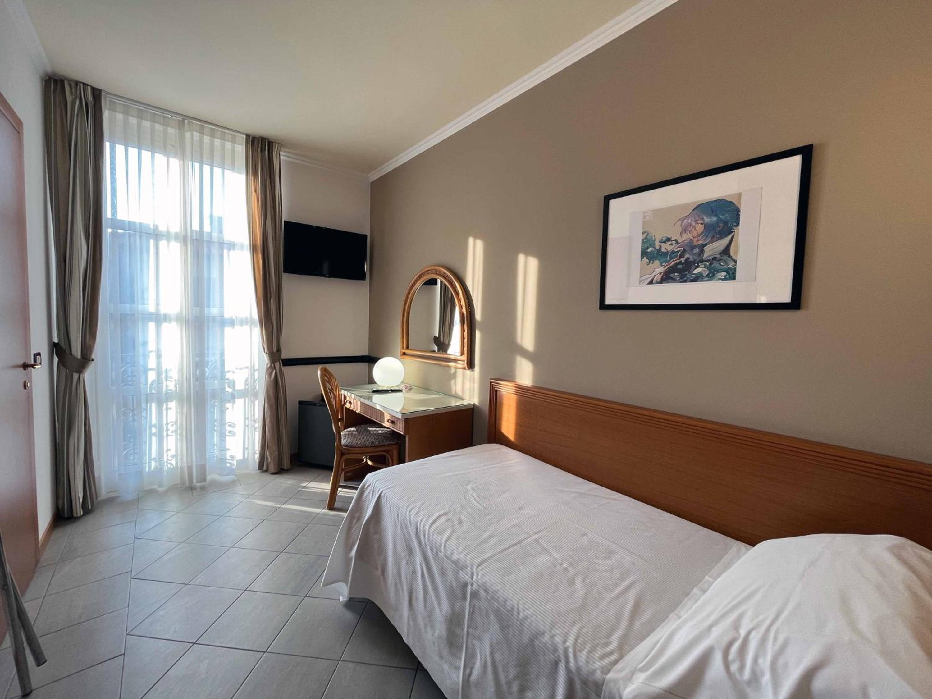 Standard Single Room