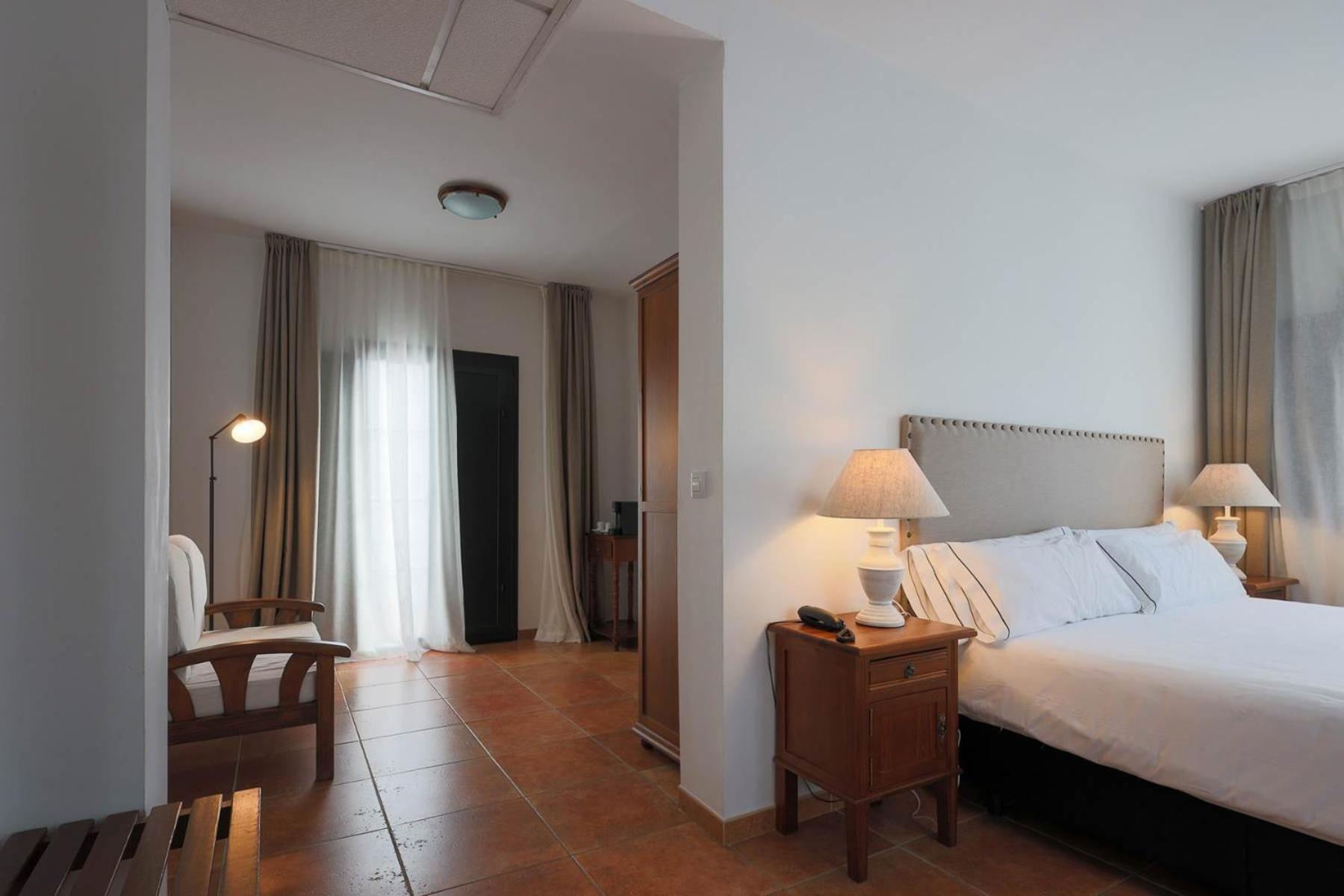 Suite - Photo 6