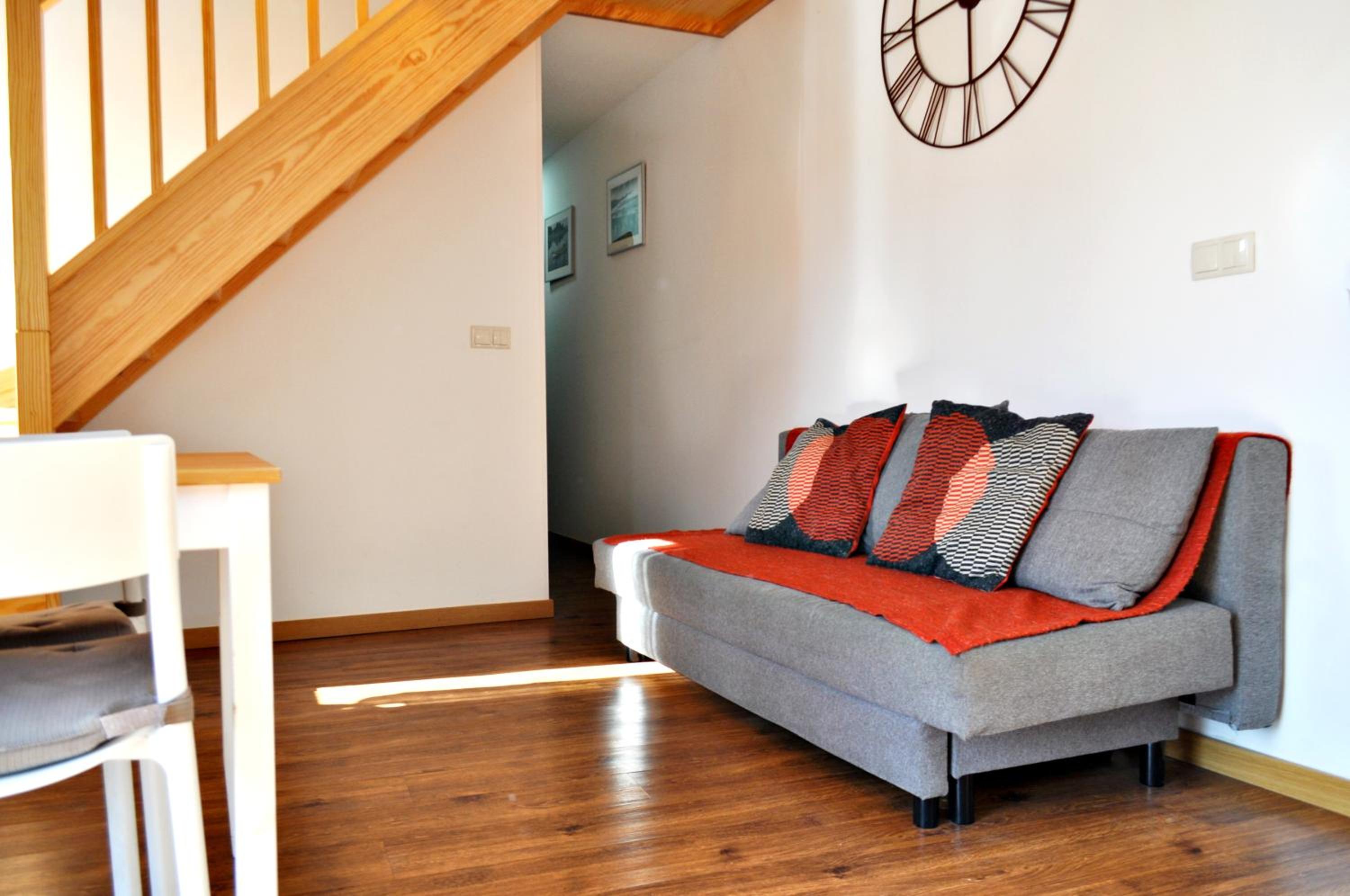 Two-Bedroom House - Photo 9