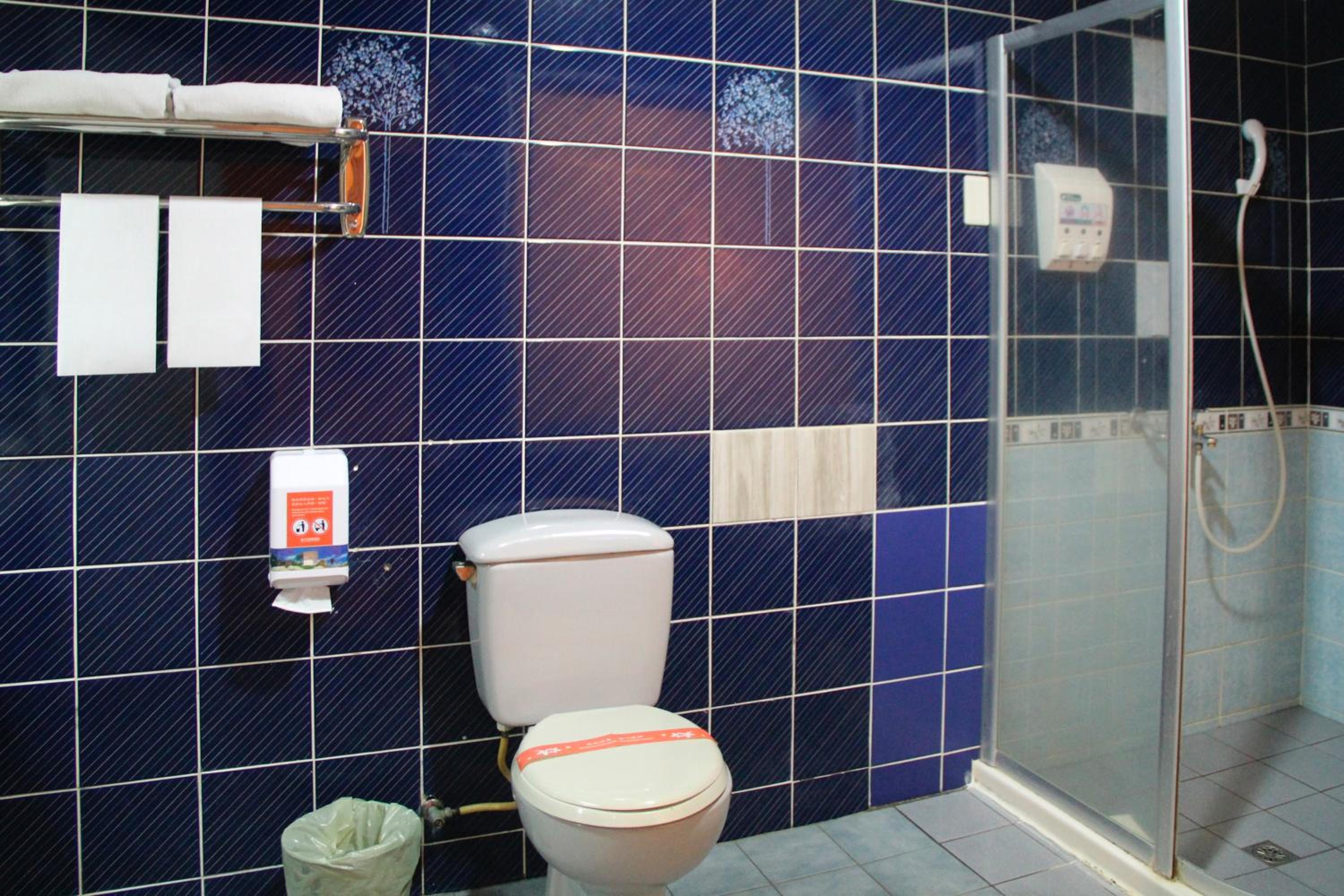 Room for 5 photo 3