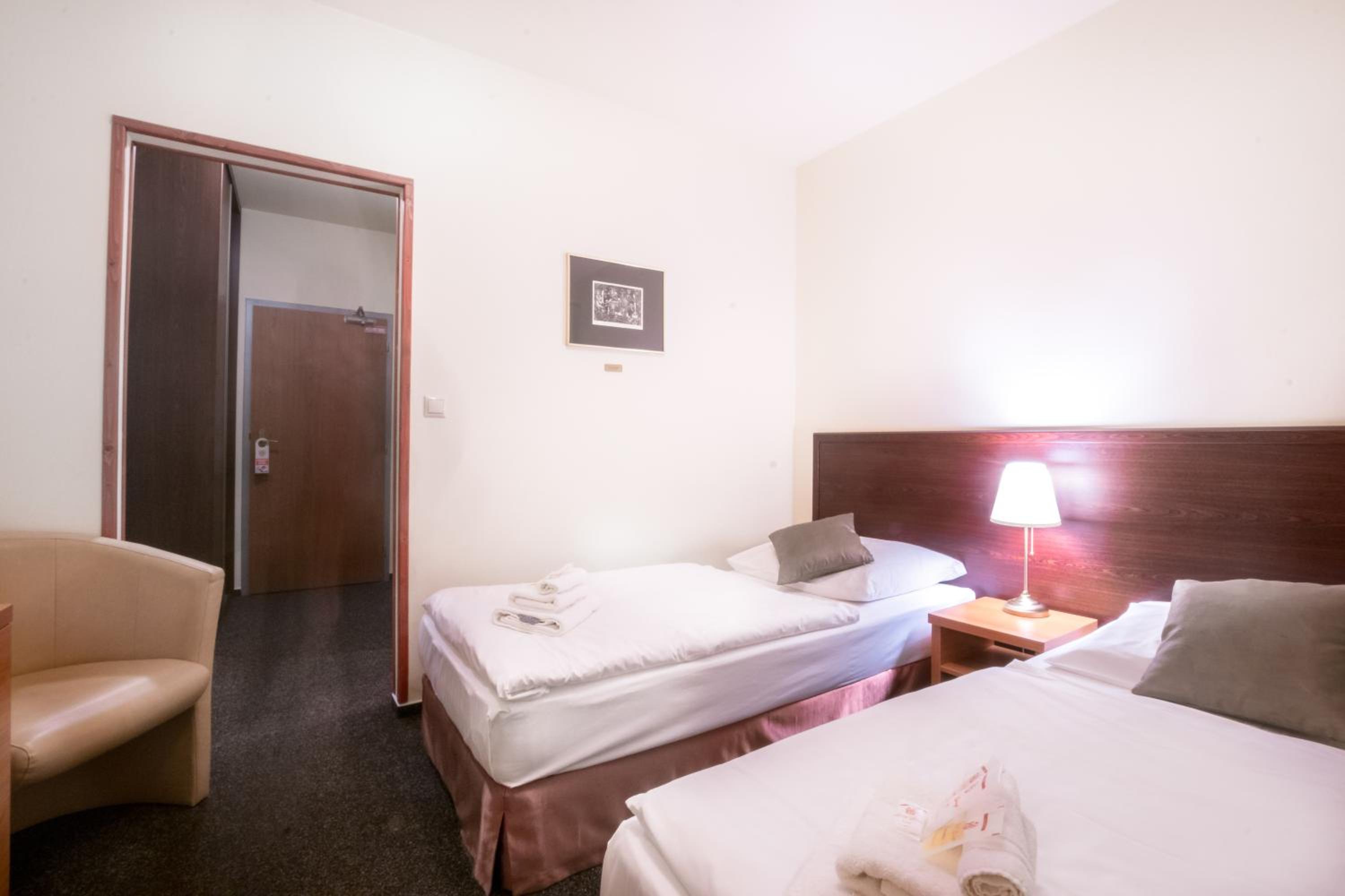 Single Room photo 2