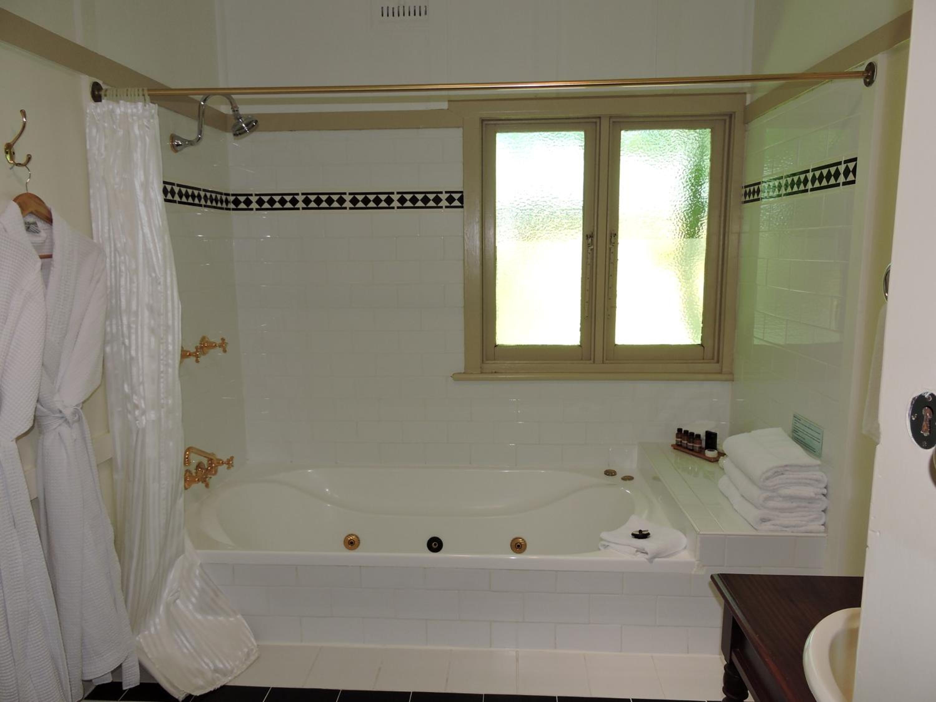 Luxury Spa Suite Bnb - Adults Only  photo 3