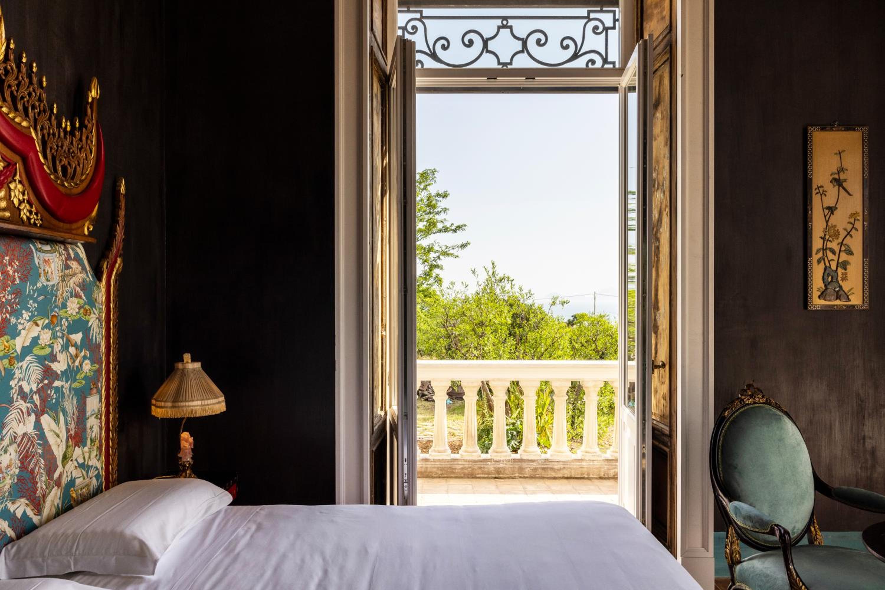 Junior Suite with Sea View - Photo 3
