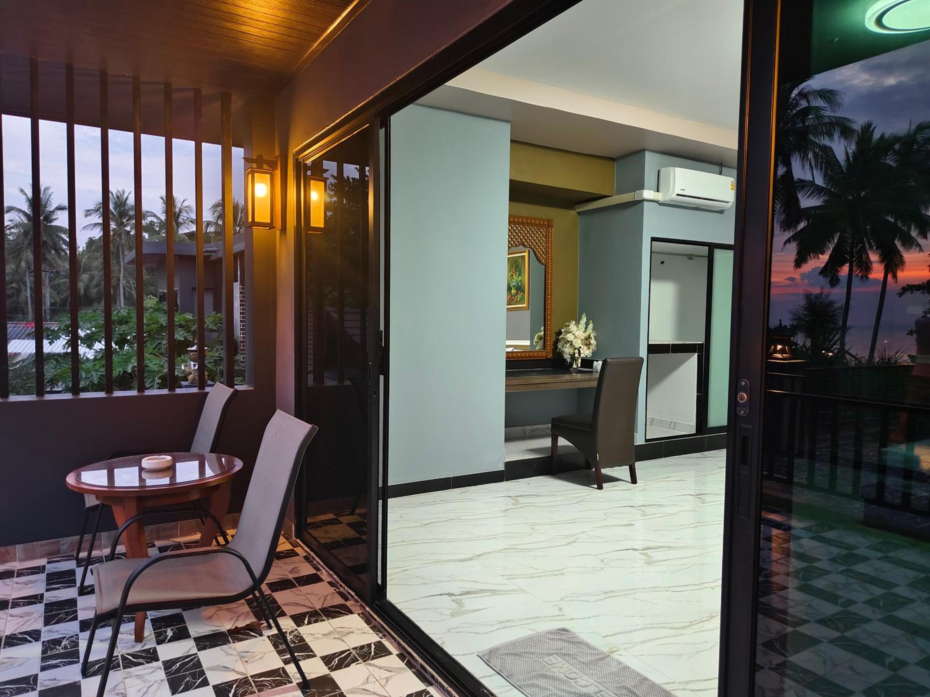 Deluxe Double Room With Balcony And Sea View photo 2