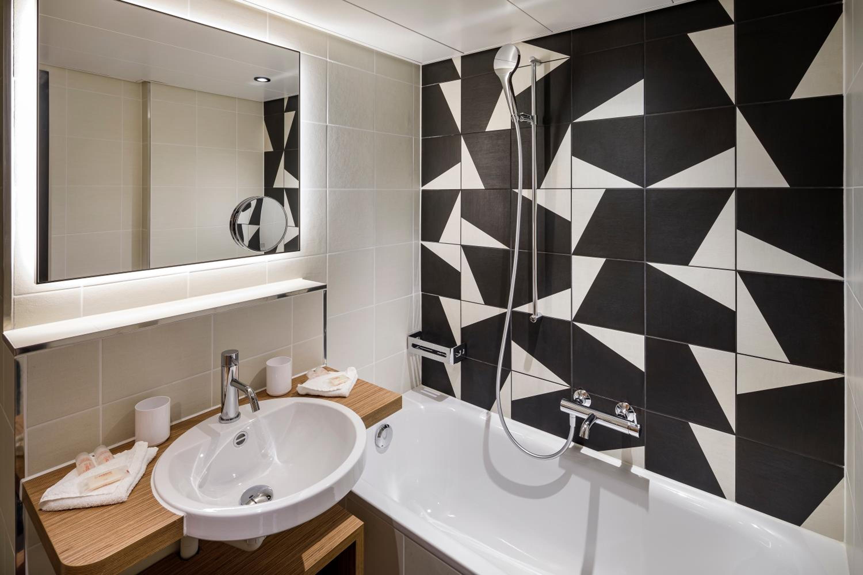 Superior Double or Twin Room photo 2