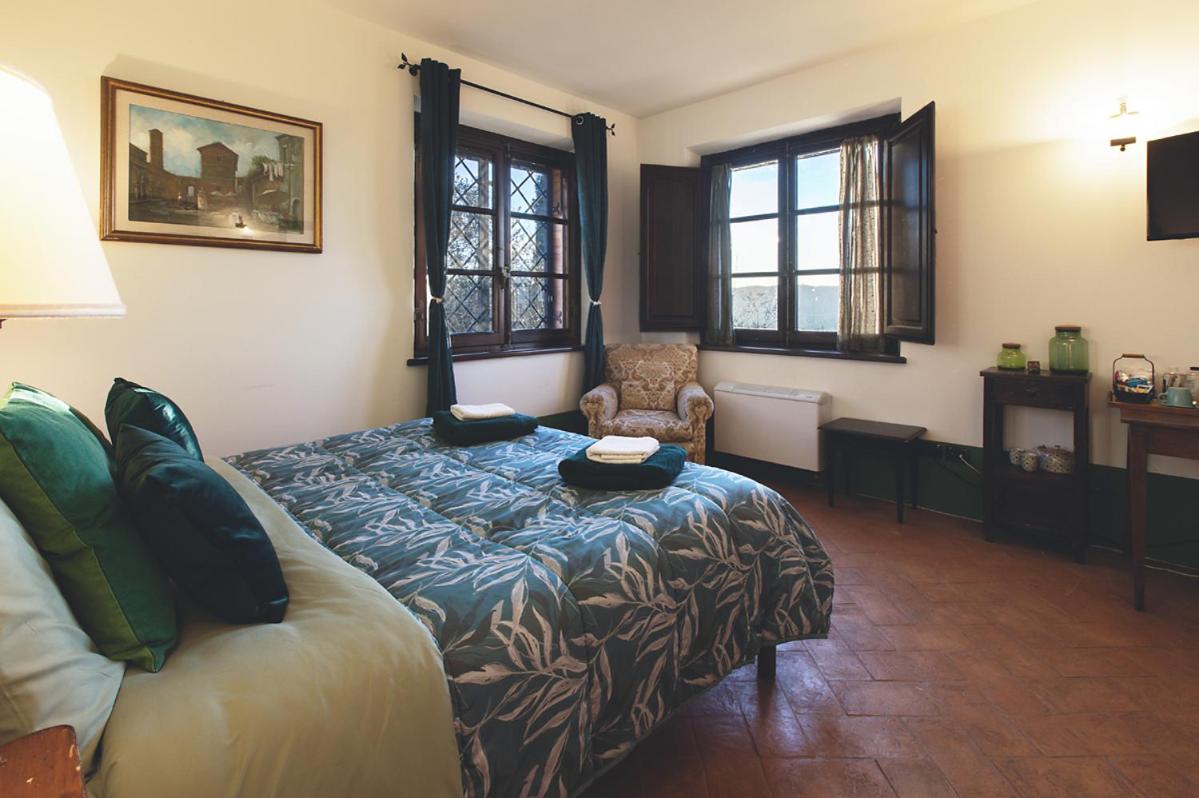 Large Double Room photo 1