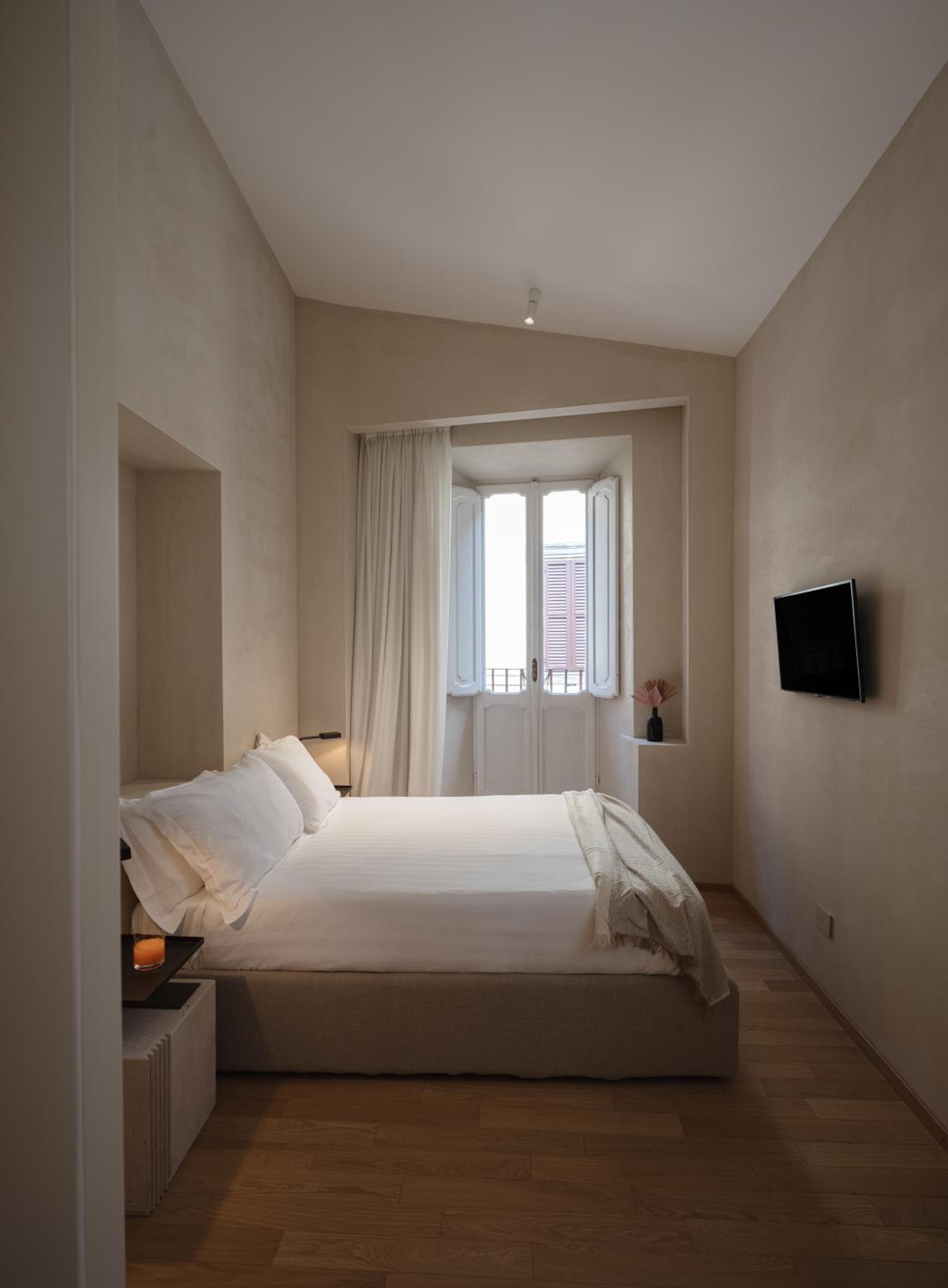Standard Double Room on a separate building  photo 2