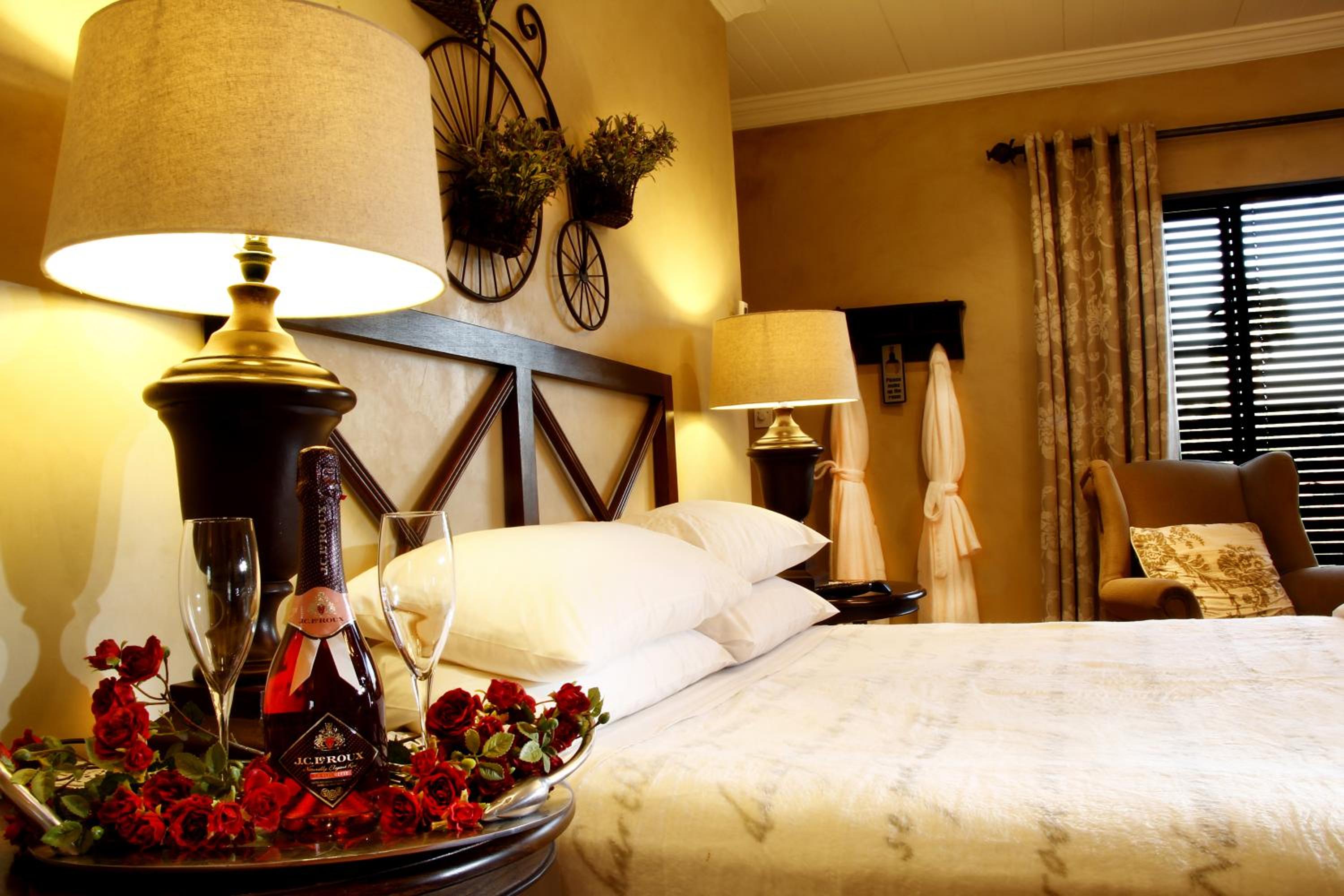  Double Room - Photo 1