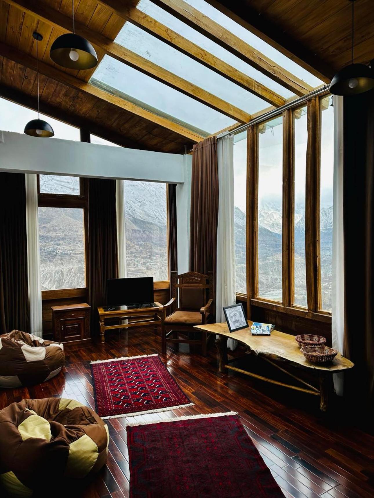 Superior Double or Twin Room with Mountain View photo 2