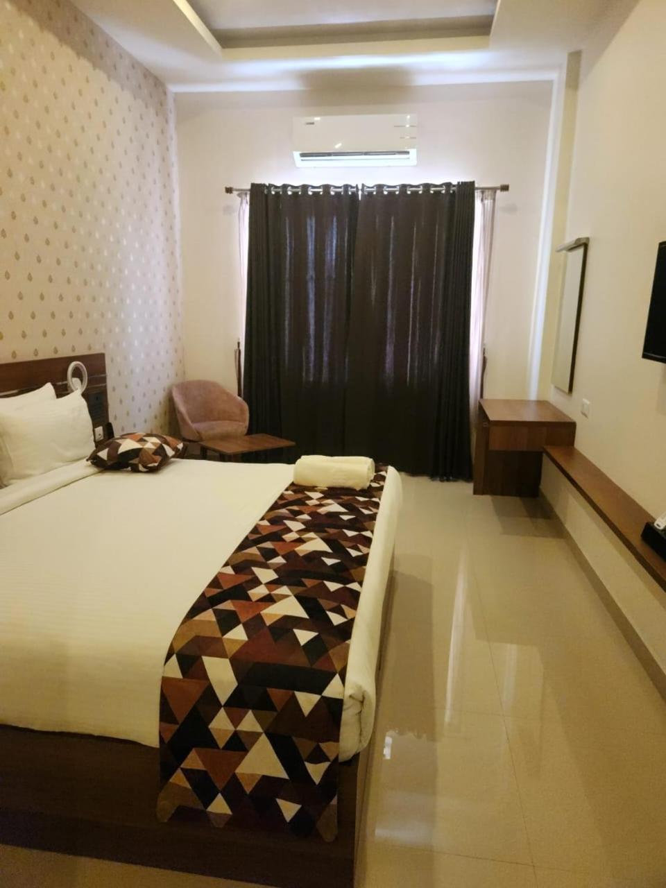 Deluxe Double Room photo 2
