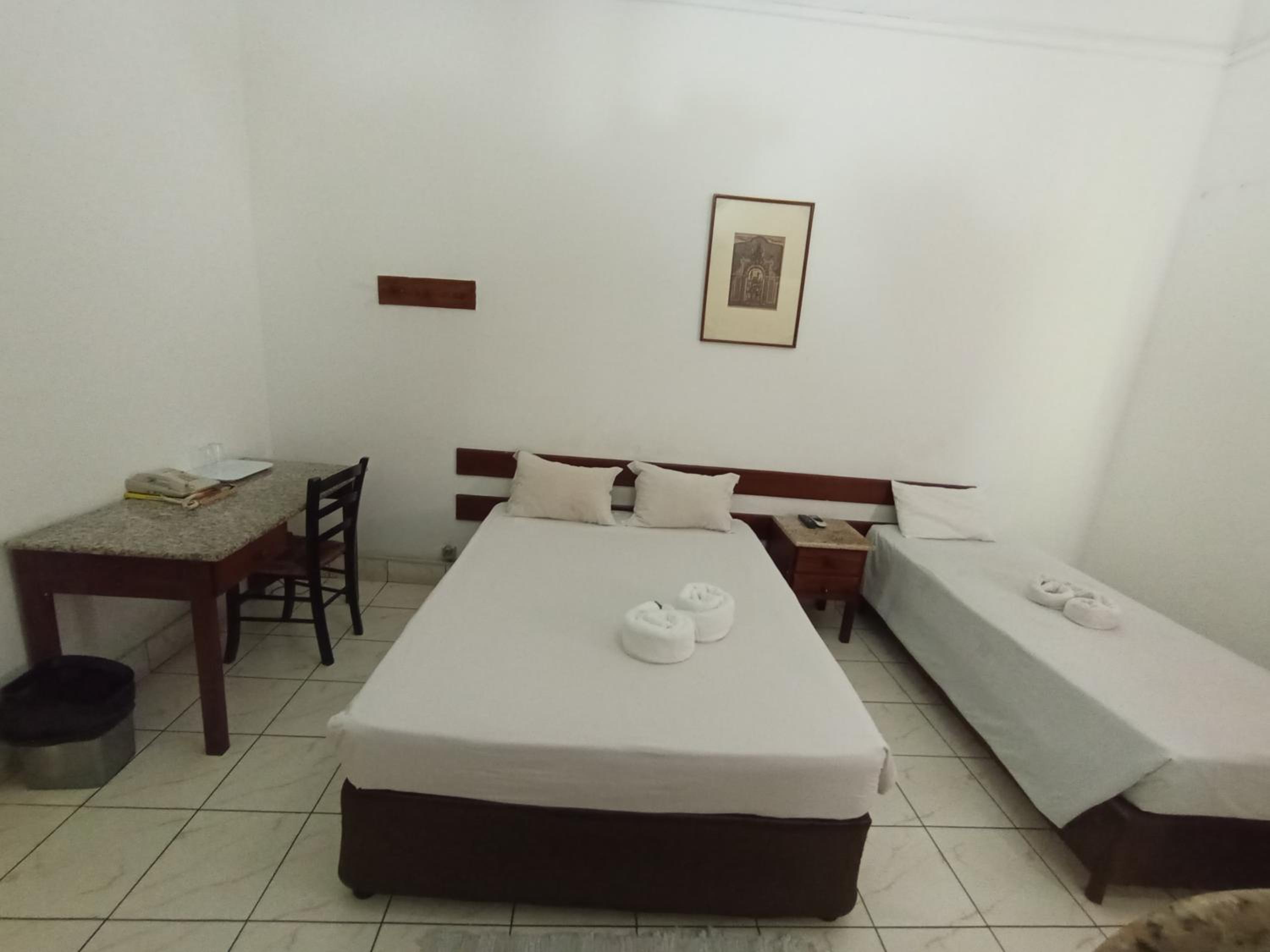 Twin Room with Private Bathroom photo 1