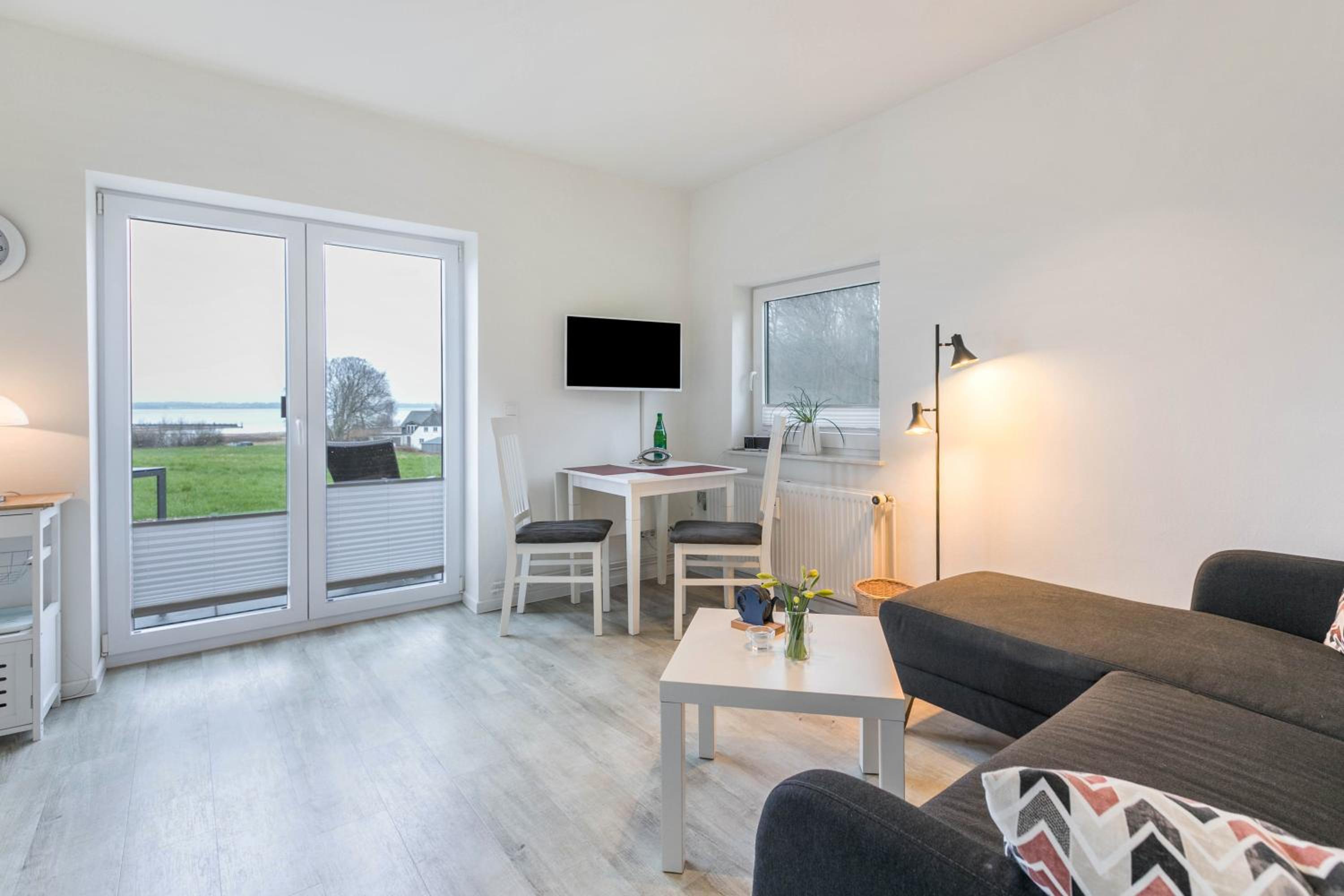 One-Bedroom House photo 1
