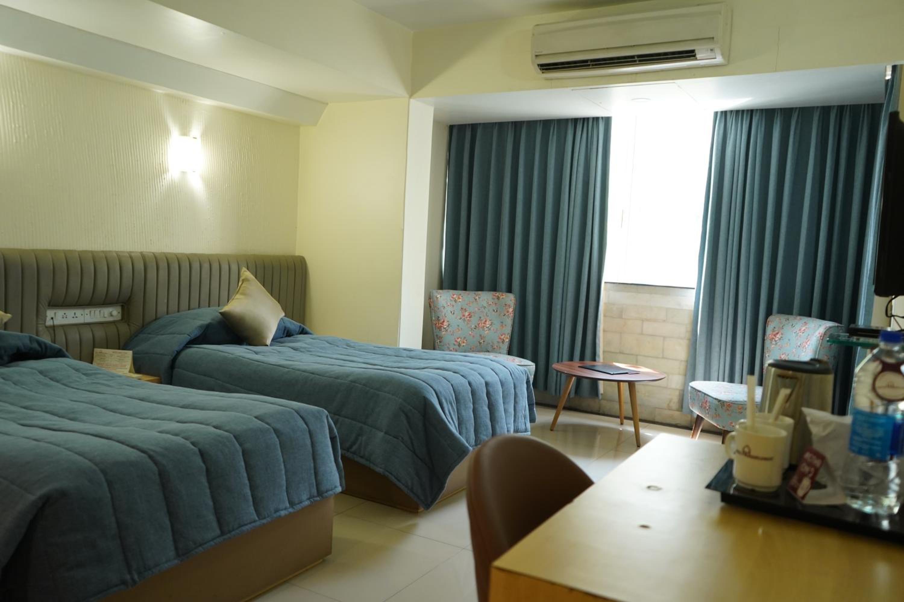 Deluxe Room - Photo 4