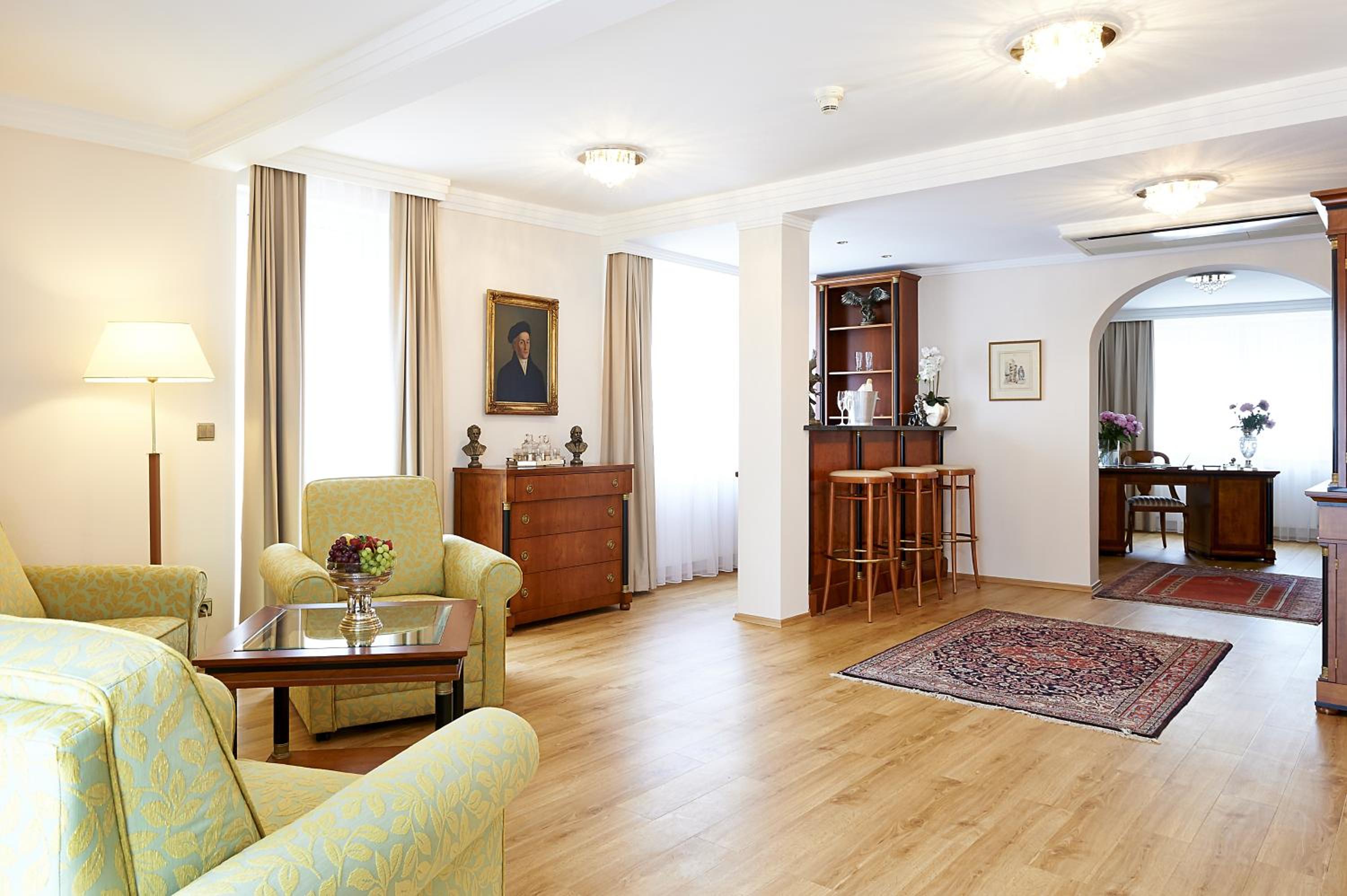 Luxury Penthouse Suite photo 2