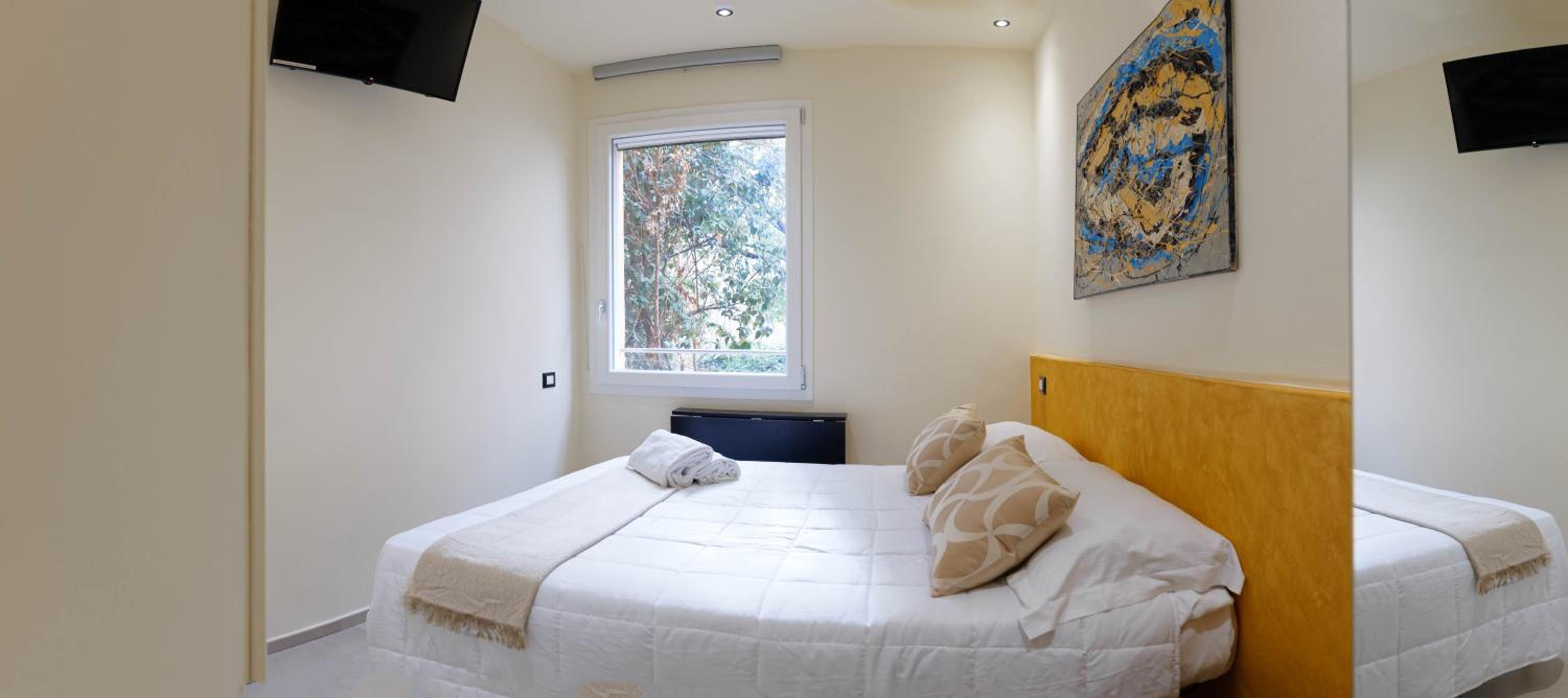 Double Room with Private Bathroom