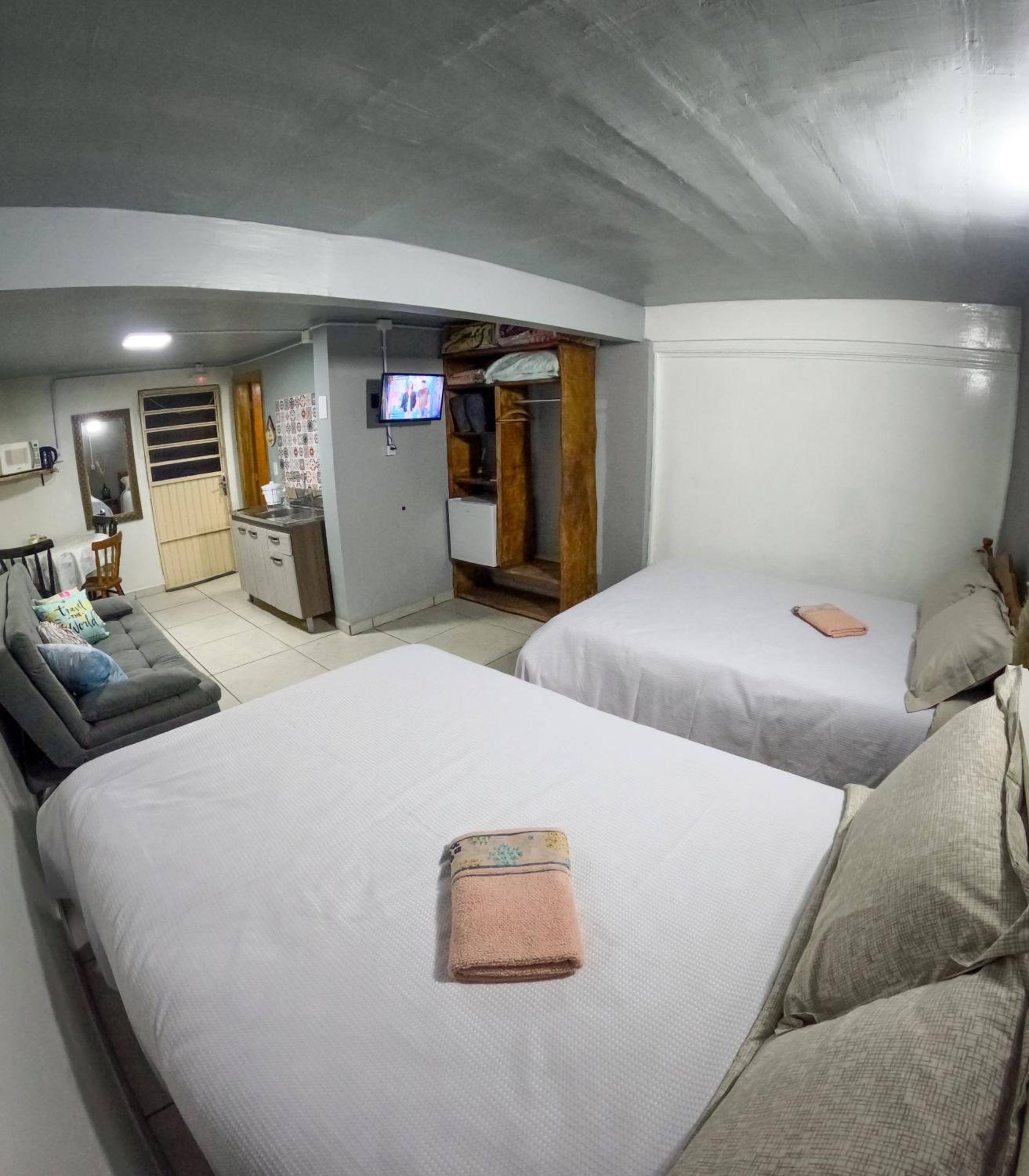 Quadruple Room with Private Bathroom photo 1