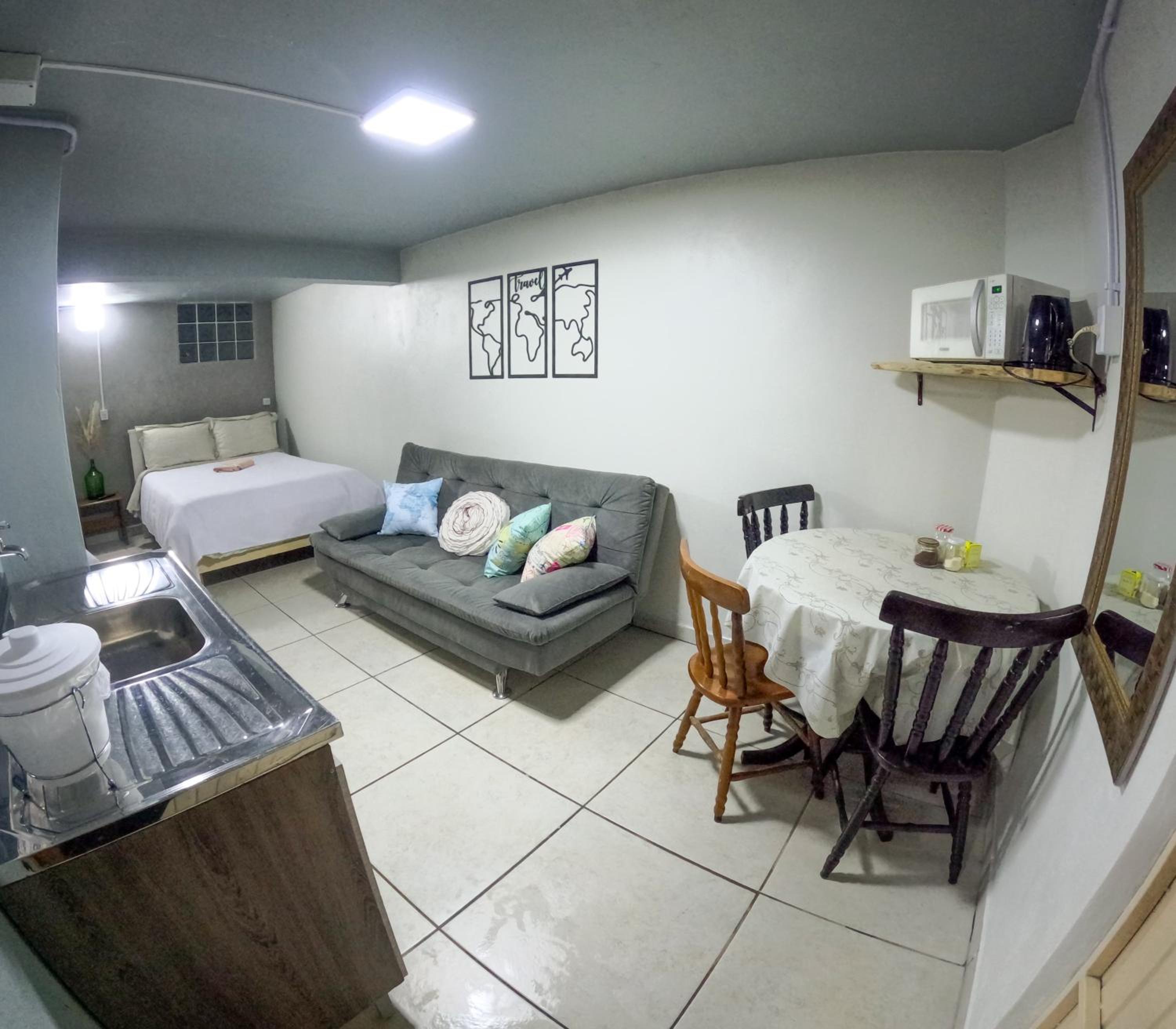 Quadruple Room with Private Bathroom photo 2