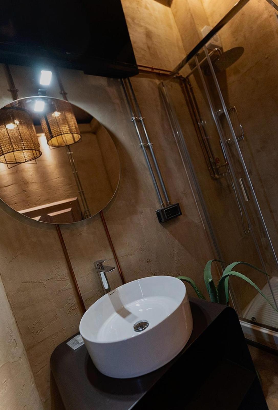 French Superior Room with Shared Bathroom photo 3