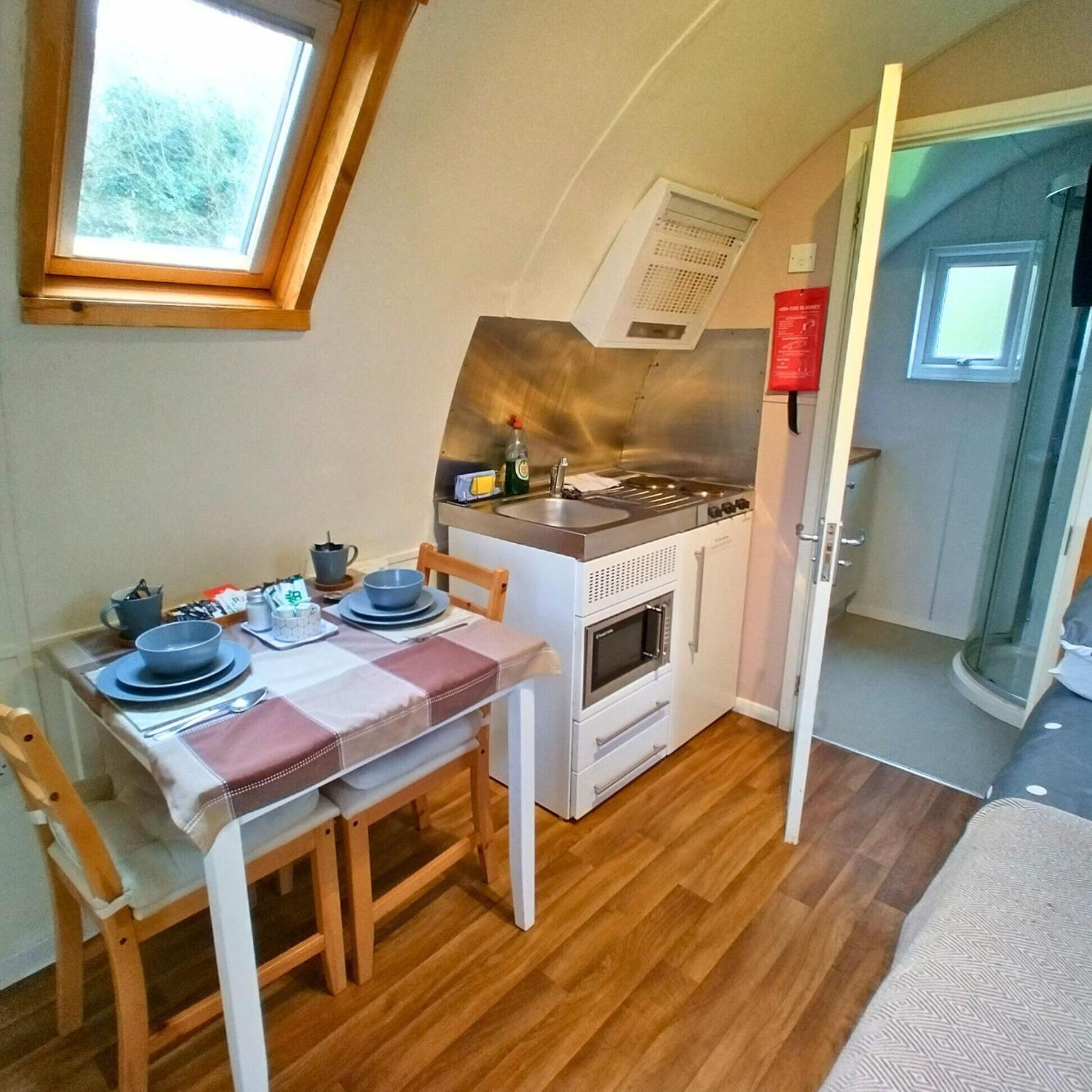 Willow Glamping Pod with Private Hot Tub - Photo 22