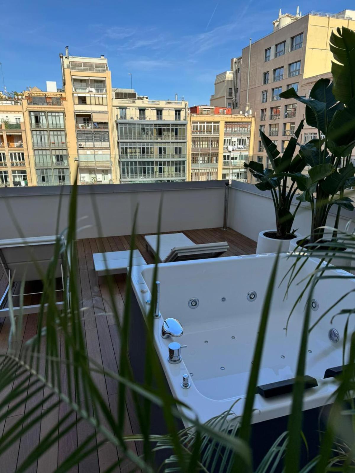 Superior Double Room with Terrace and Jacuzzi photo 3