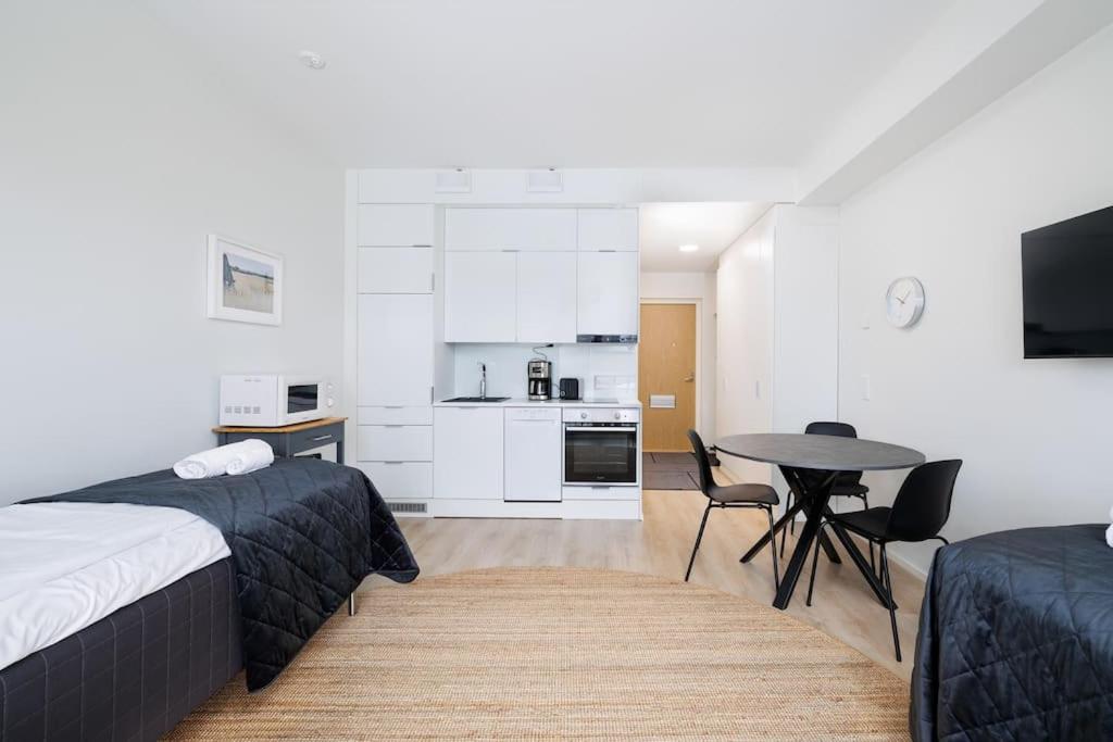 Studio Apartment photo 2