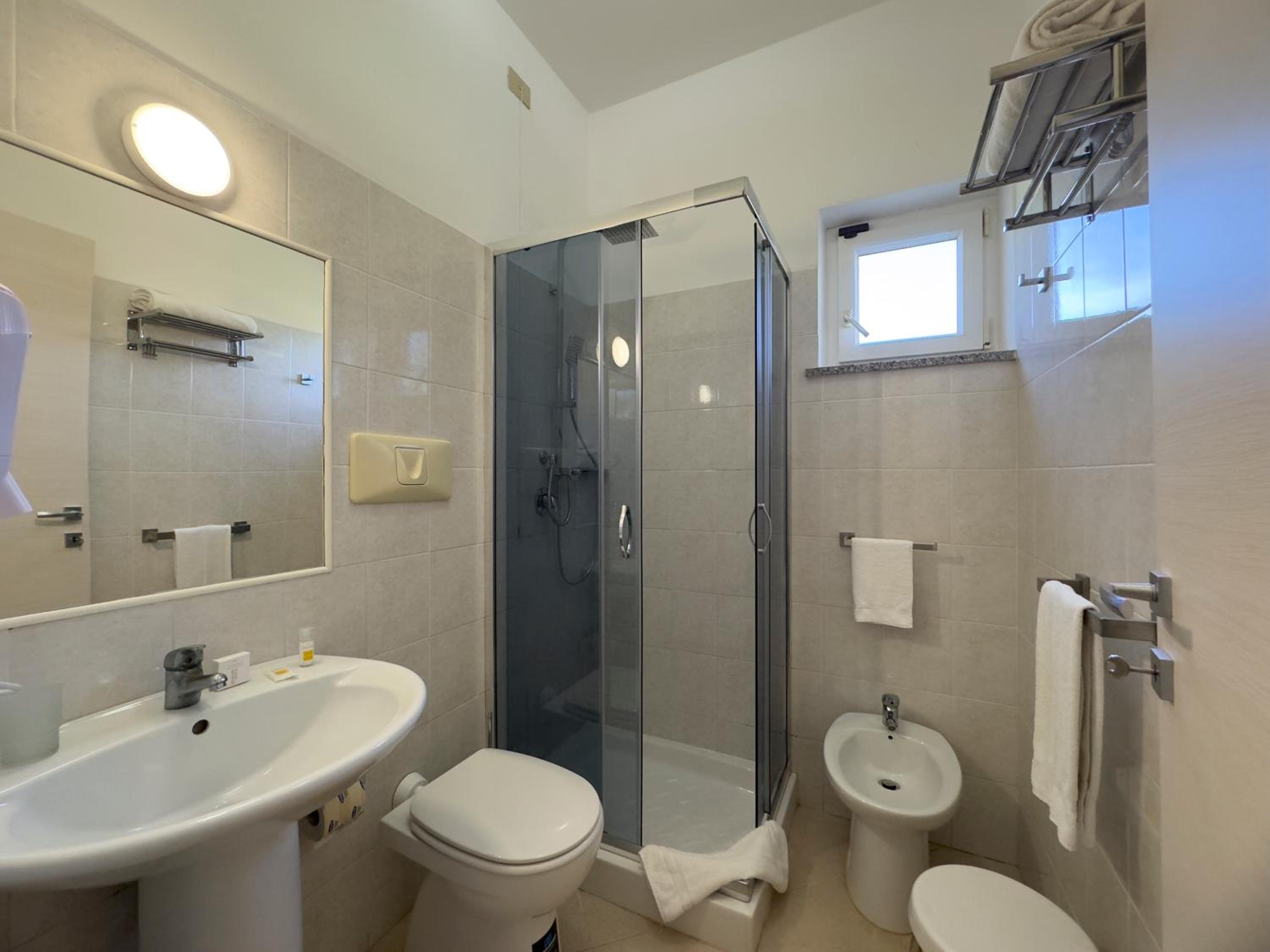 Single Room photo 2