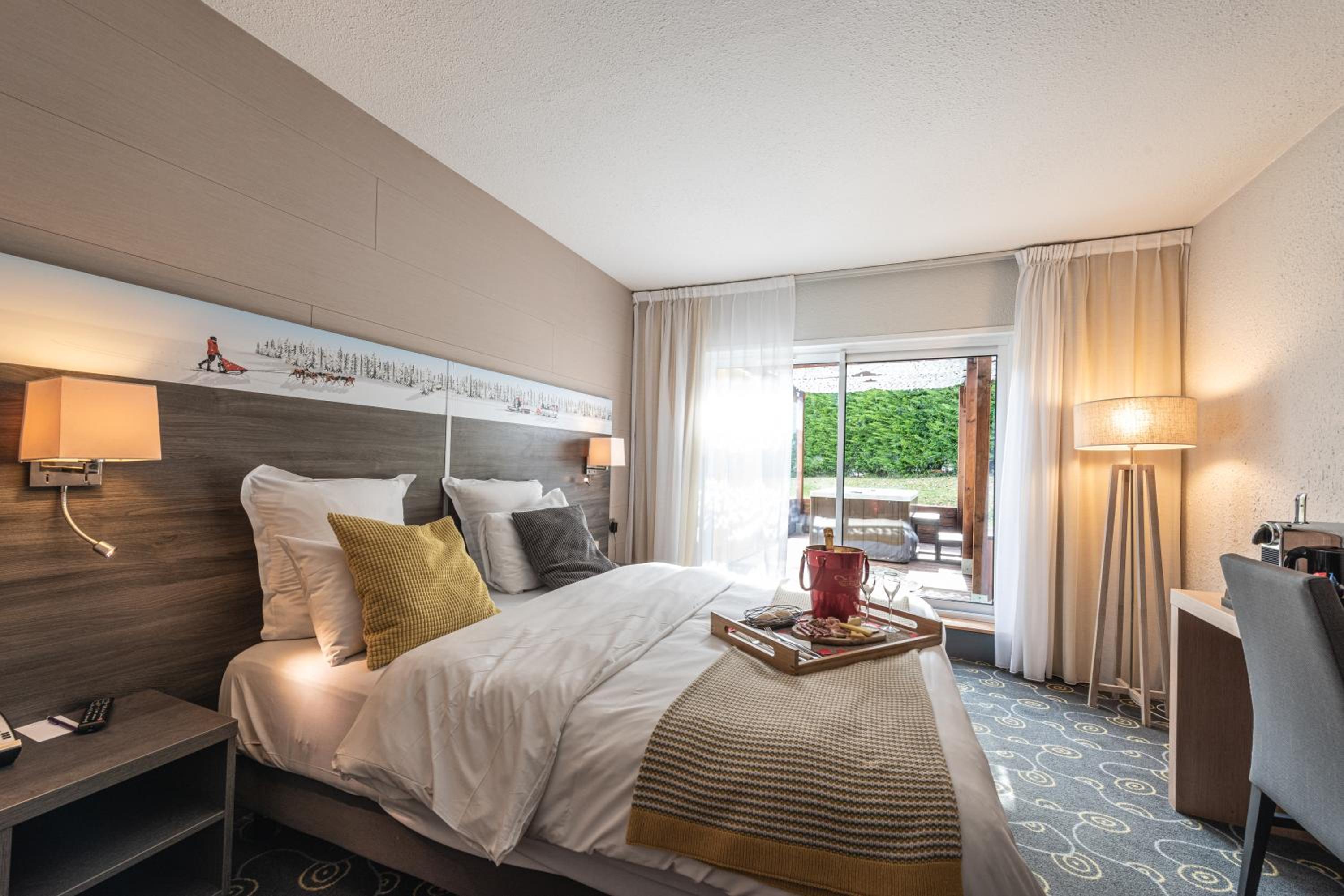 Executive Room with Private Terrace and Garden View photo 2